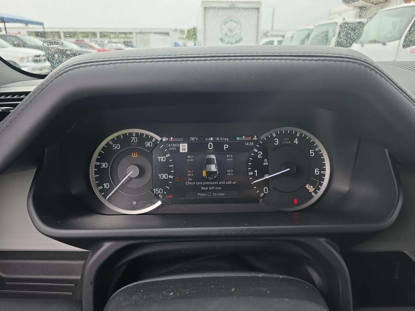 2023 Land Rover Defender 110 X-Dynamic SE AWD