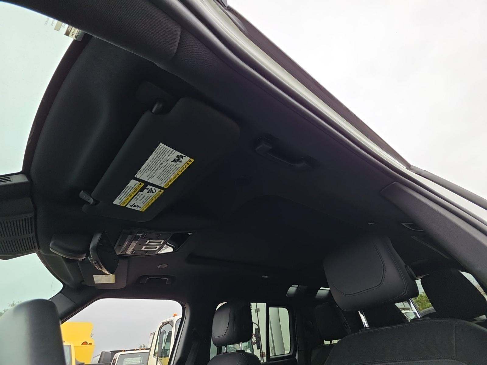 2023 Land Rover Defender 110 X-Dynamic SE AWD