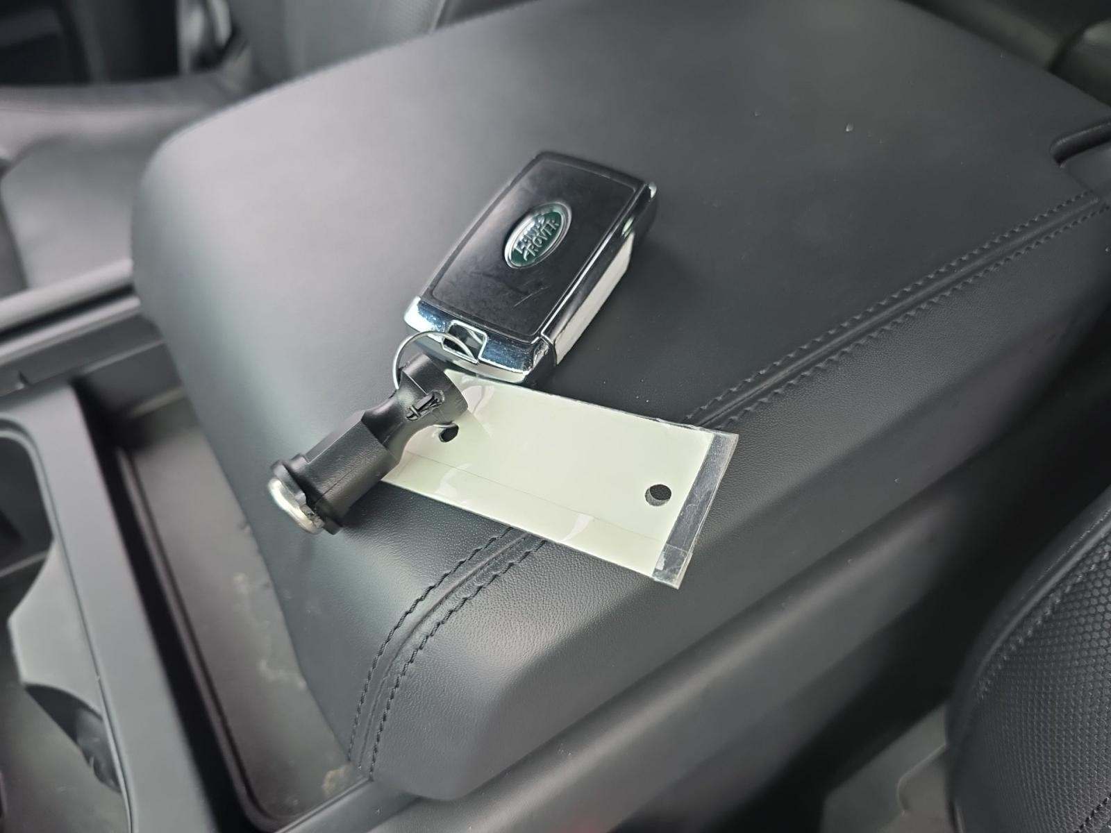 2023 Land Rover Defender 110 X-Dynamic SE AWD