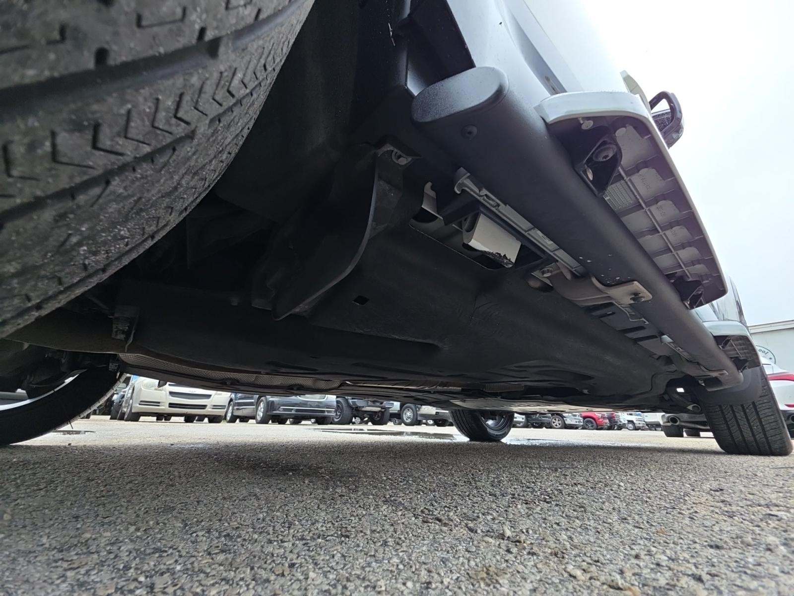 2023 Land Rover Defender 110 X-Dynamic SE AWD