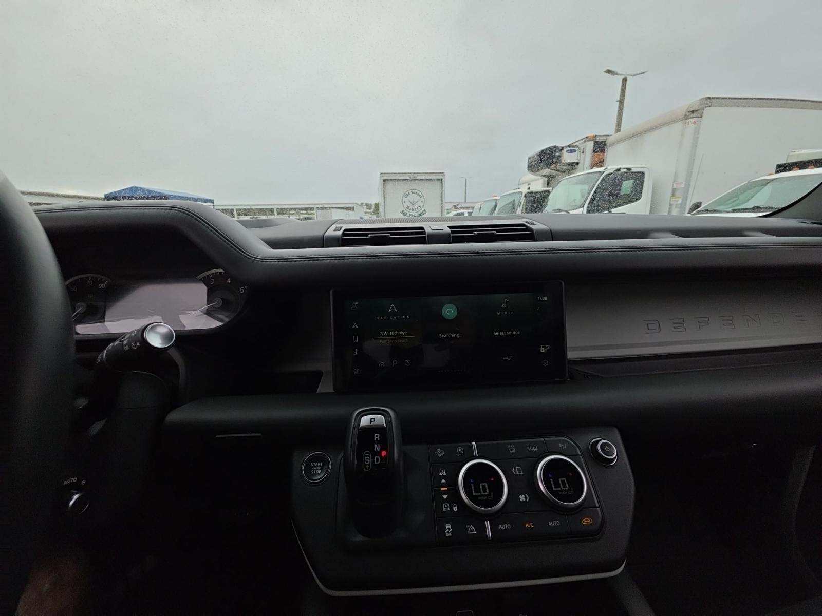 2023 Land Rover Defender 110 X-Dynamic SE AWD