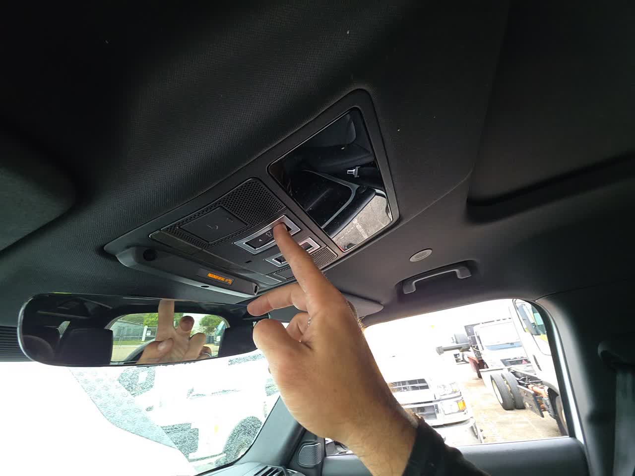 2023 Land Rover Defender 110 X-Dynamic SE AWD