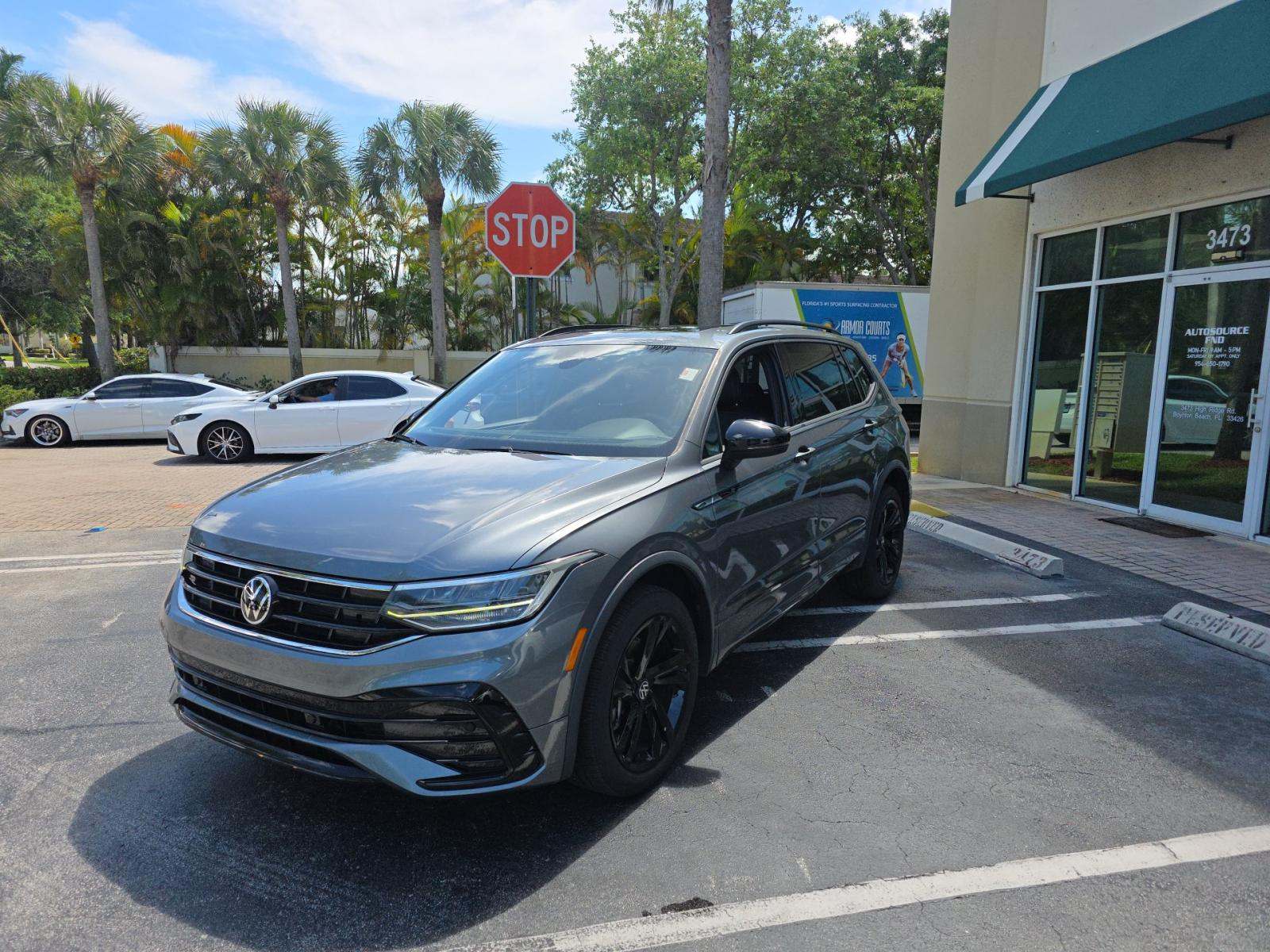 2023 Volkswagen Tiguan 2.0T SE R-Line Black FWD