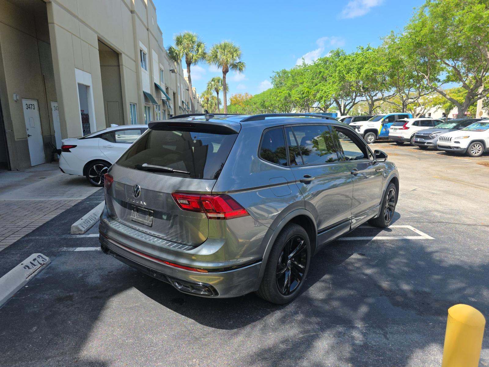 2023 Volkswagen Tiguan 2.0T SE R-Line Black FWD