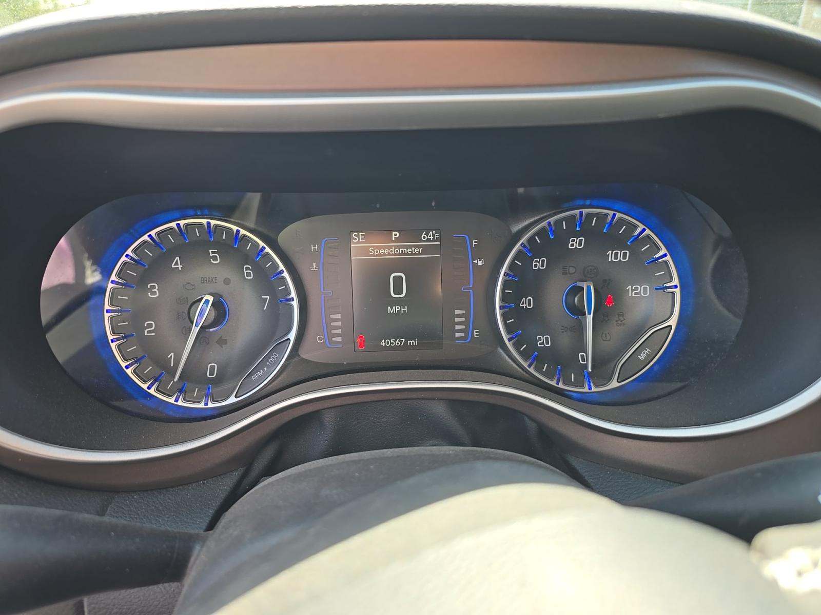 CHRYSLER VOYAGER - 5