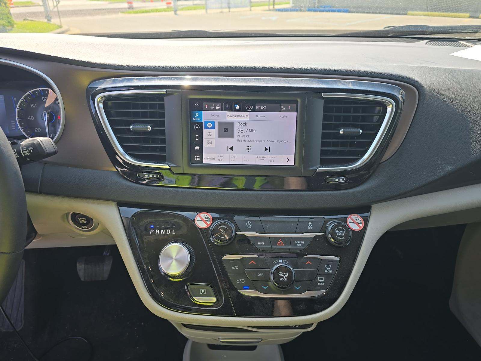 CHRYSLER VOYAGER - 6