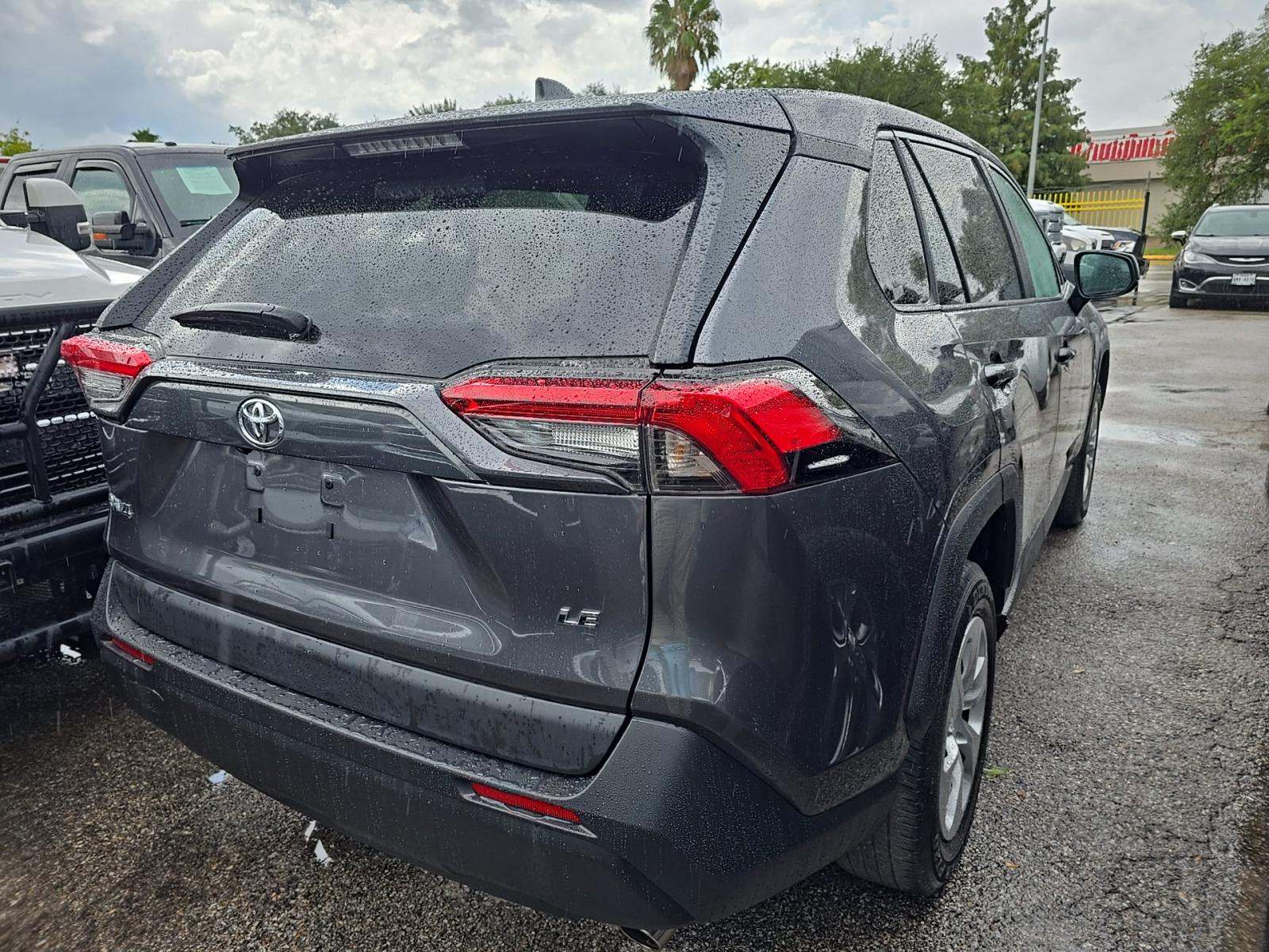 2023 Toyota RAV4 LE FWD