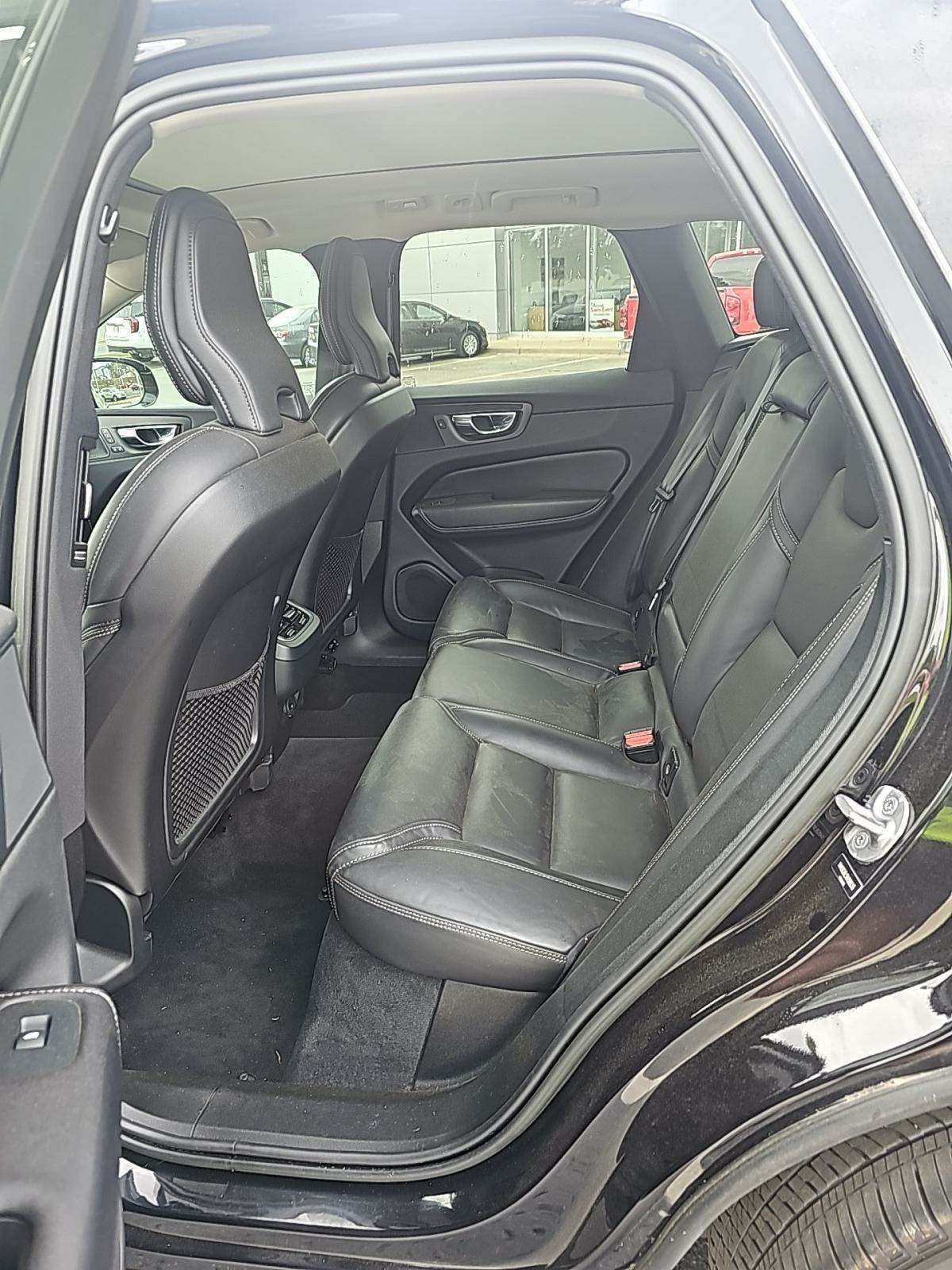 2022 Volvo XC60 B6 Inscription AWD