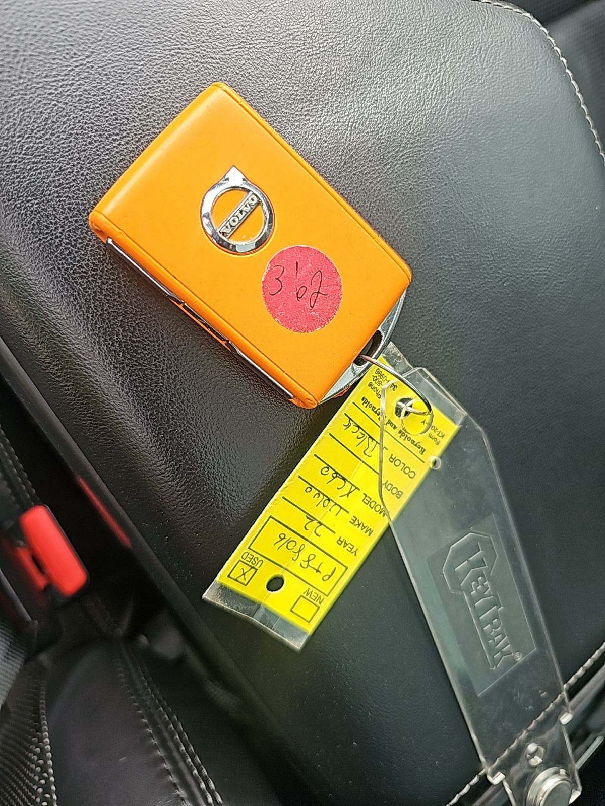 2022 Volvo XC60 B6 Inscription AWD