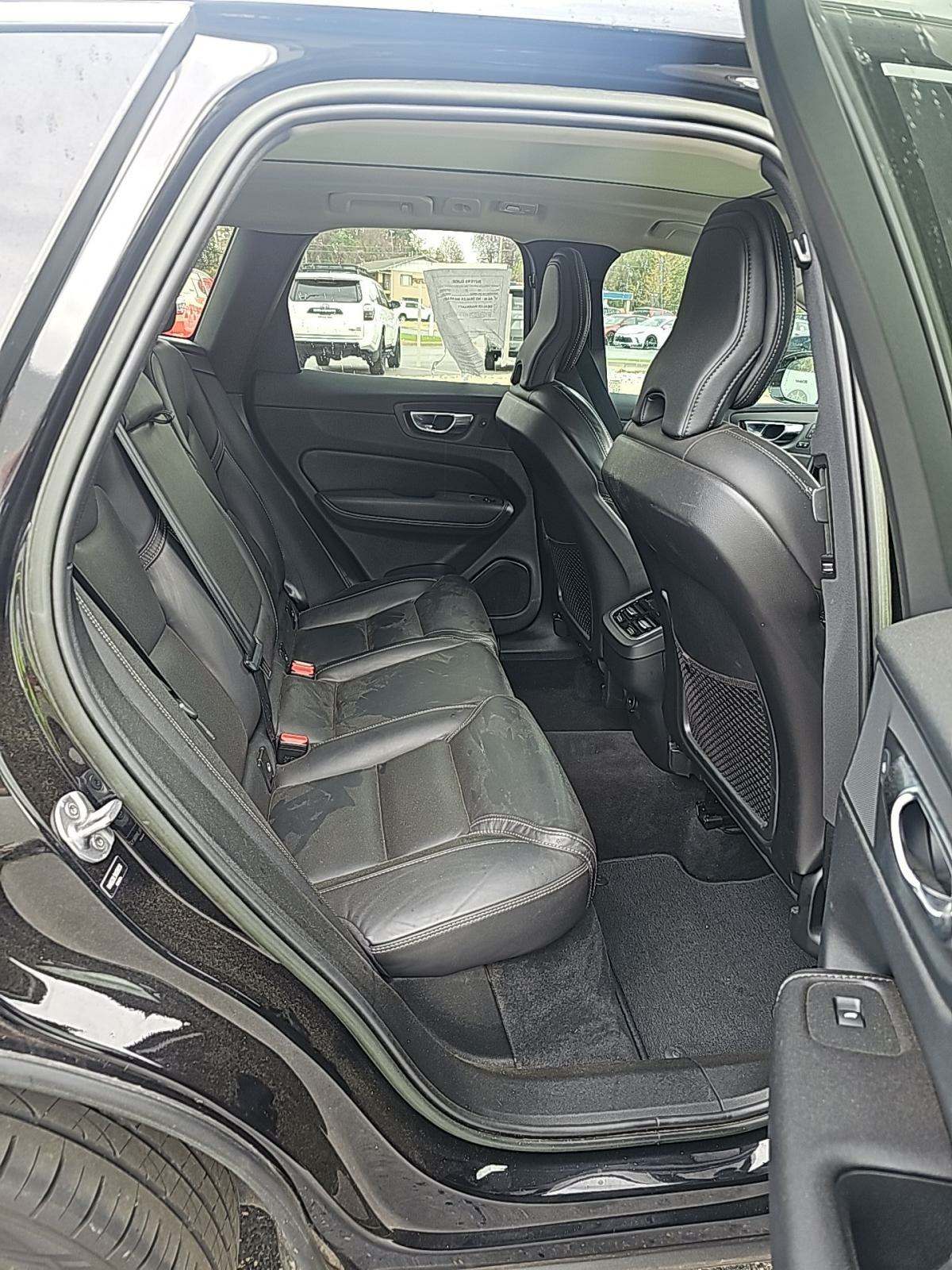 2022 Volvo XC60 B6 Inscription AWD