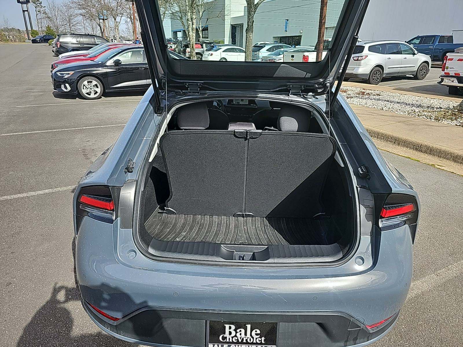 2023 Toyota Prius LE FWD