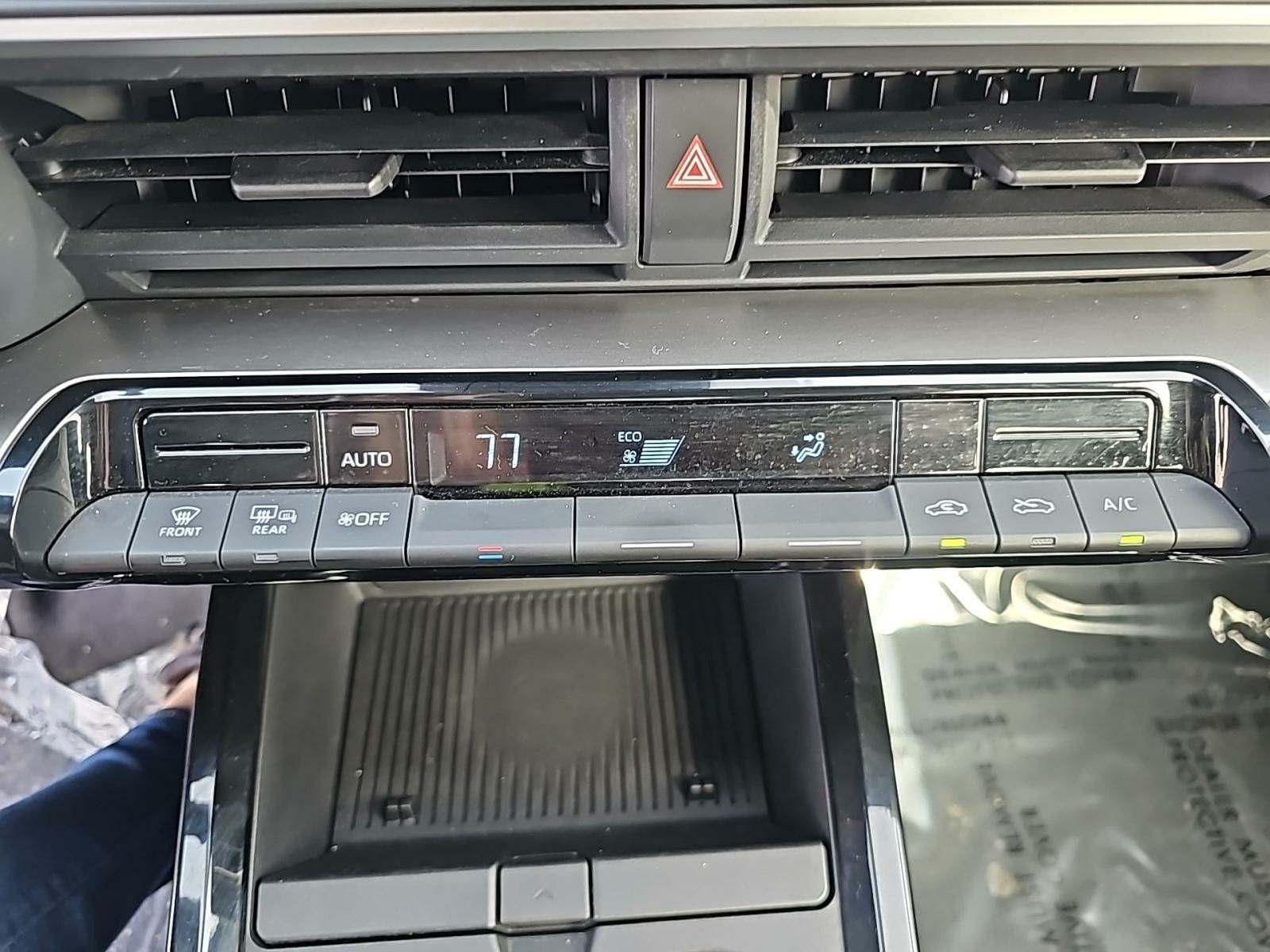 2023 Toyota Prius LE FWD