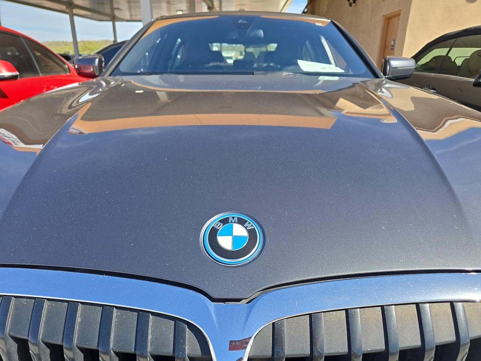 2022 BMW 3 Series 330e RWD