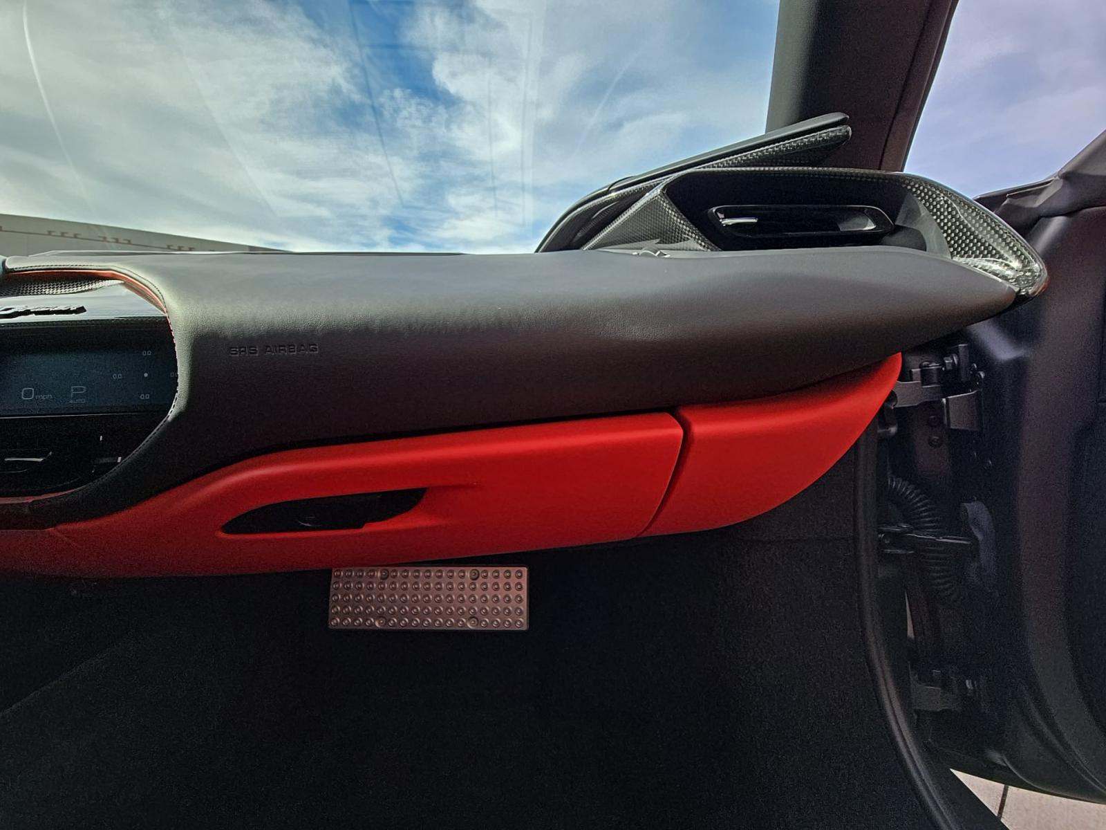 2022 Ferrari SF90 Spider Base AWD