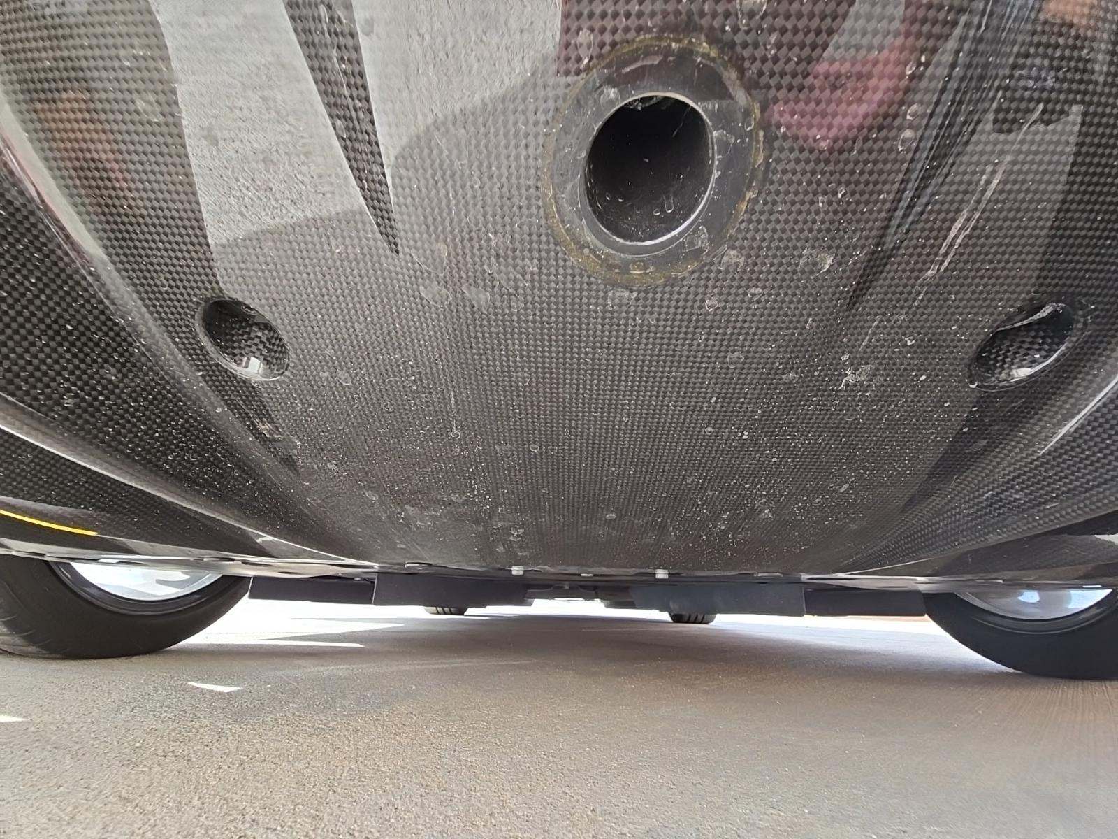 2022 Ferrari SF90 Spider Base AWD