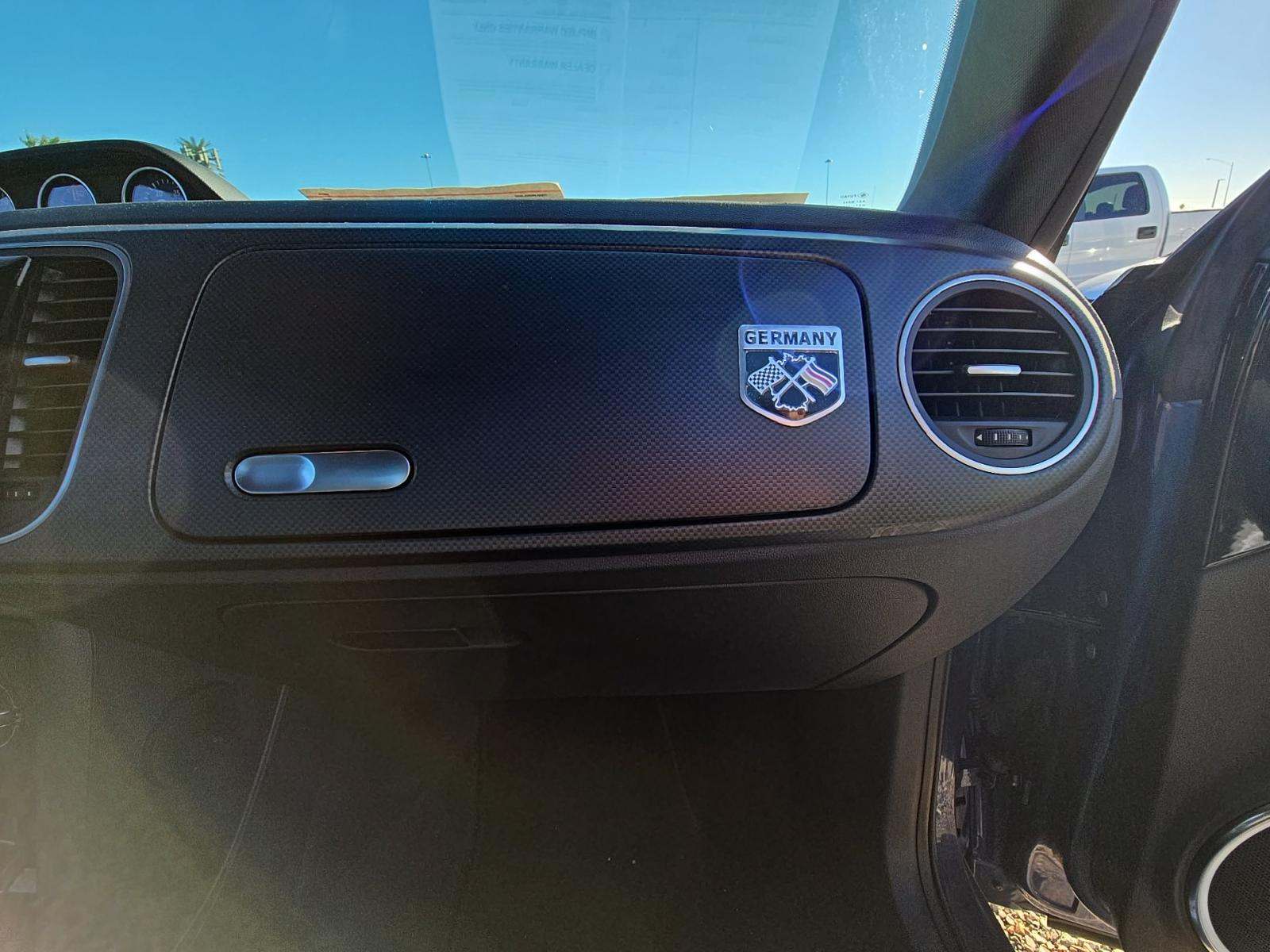 2014 Volkswagen Beetle 2.0T R-Line FWD