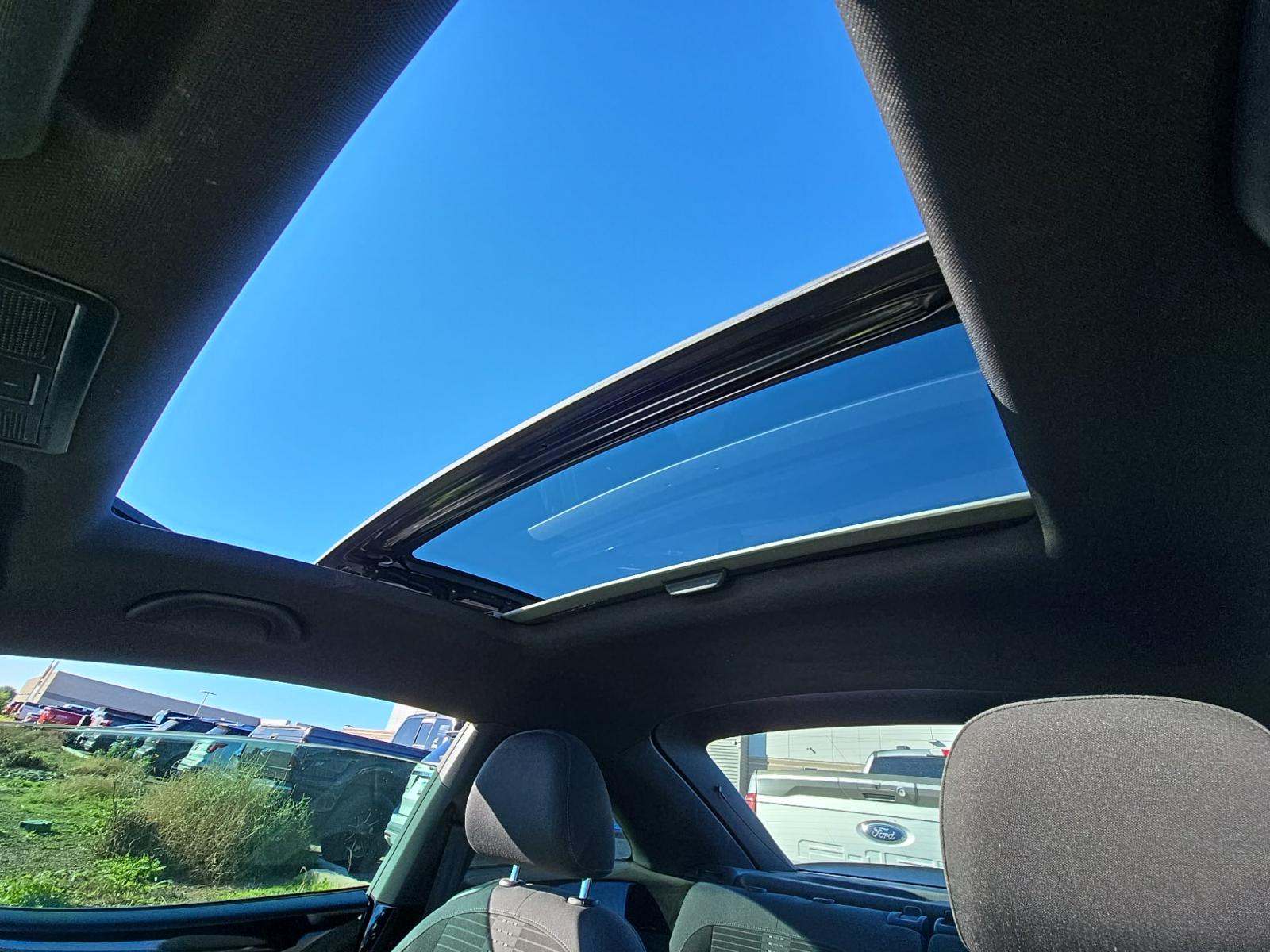 2014 Volkswagen Beetle 2.0T R-Line FWD