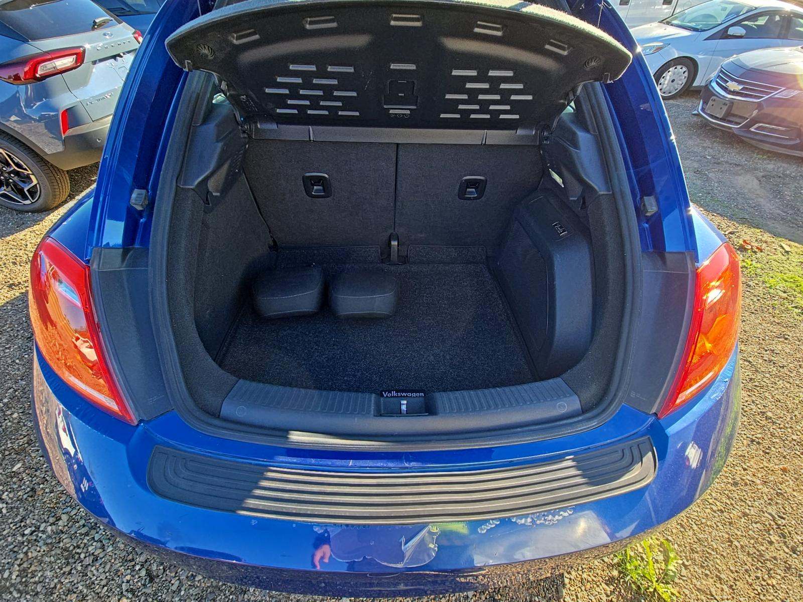 2014 Volkswagen Beetle 2.0T R-Line FWD