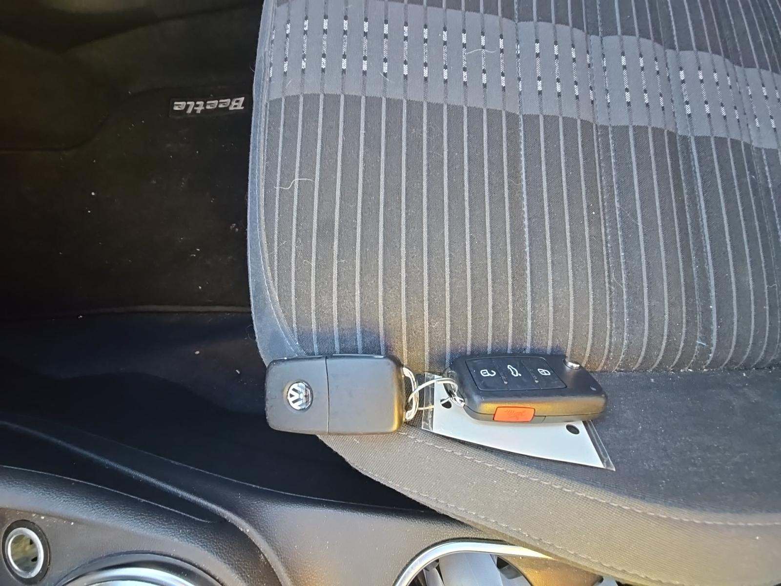 2014 Volkswagen Beetle 2.0T R-Line FWD