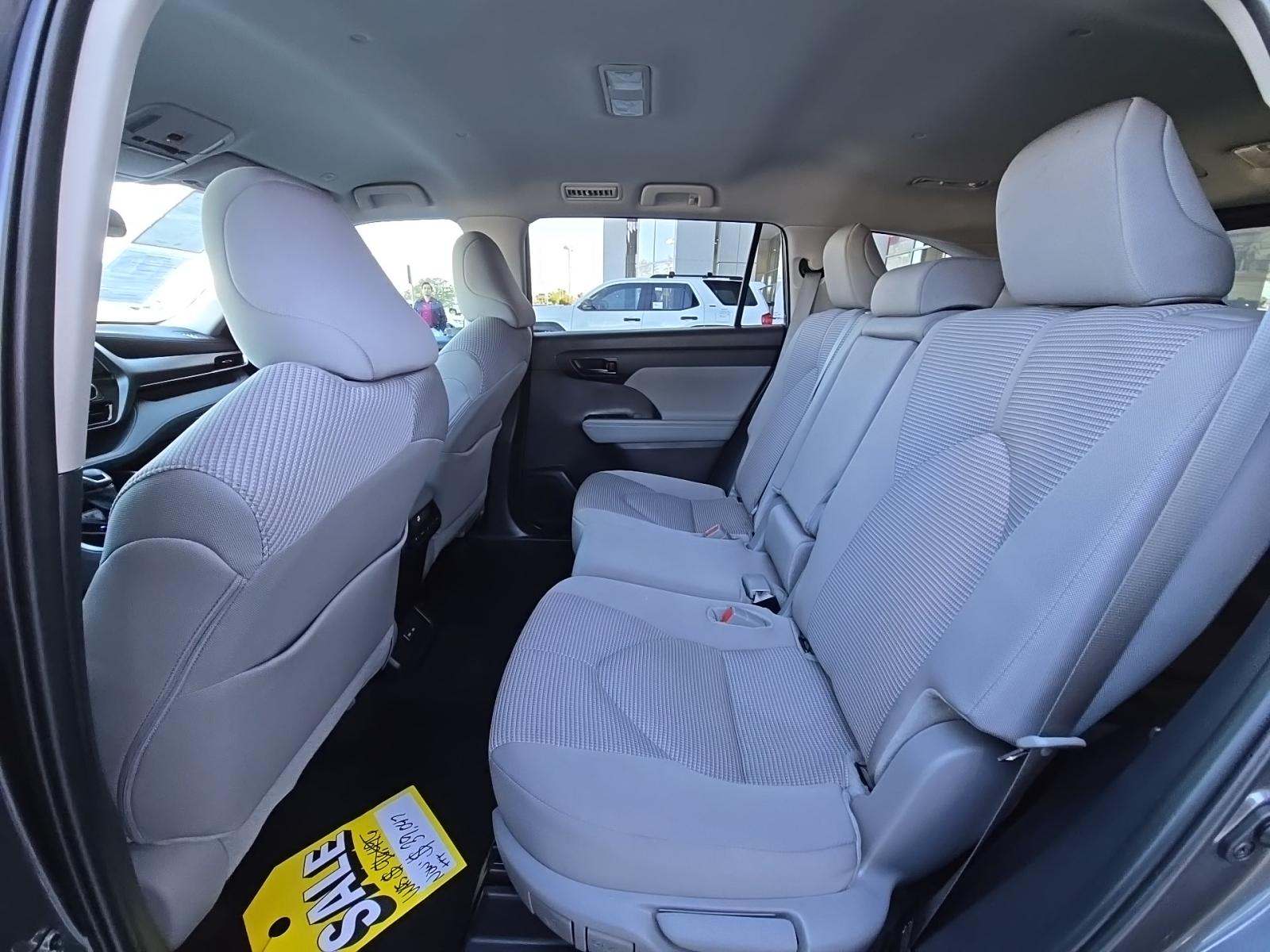 2024 Toyota Highlander LE FWD