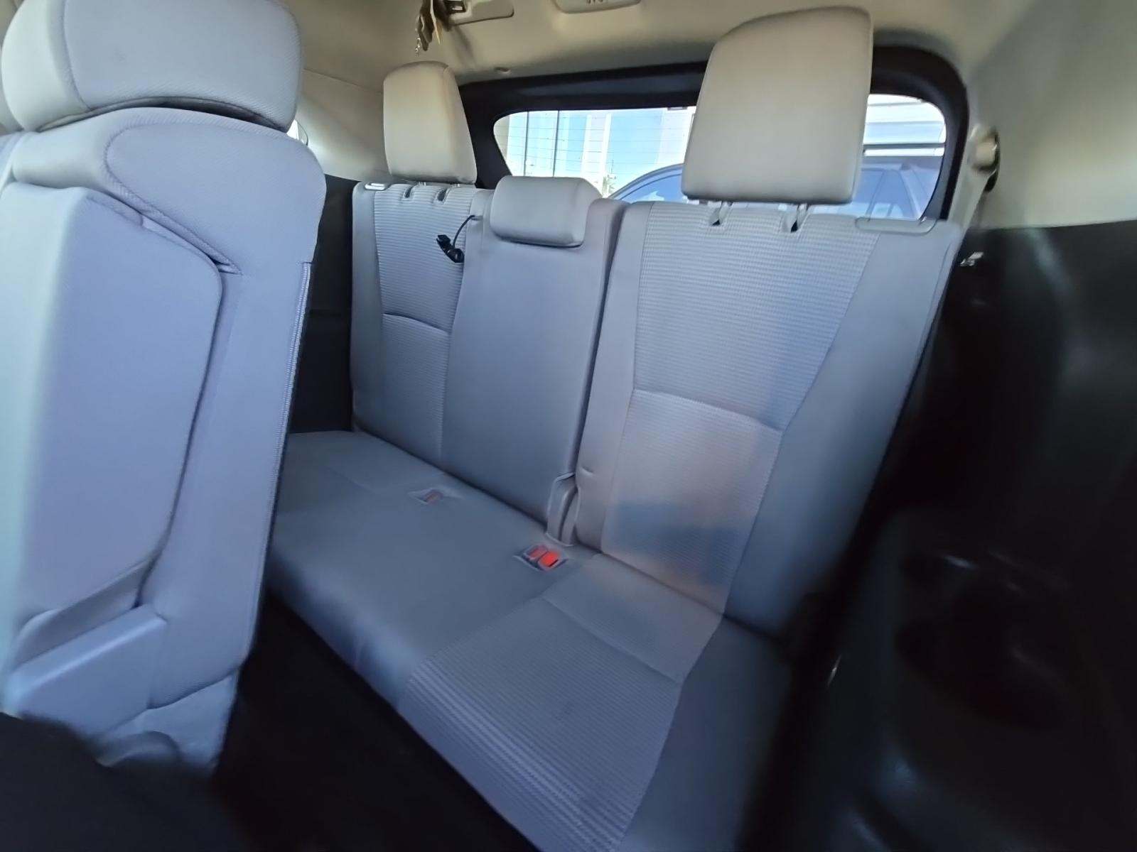 2024 Toyota Highlander LE FWD