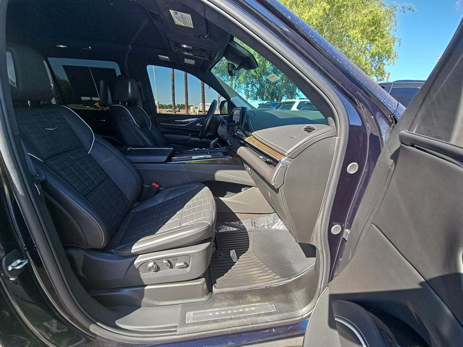 2024 Cadillac Escalade Premium Luxury Platinum AWD