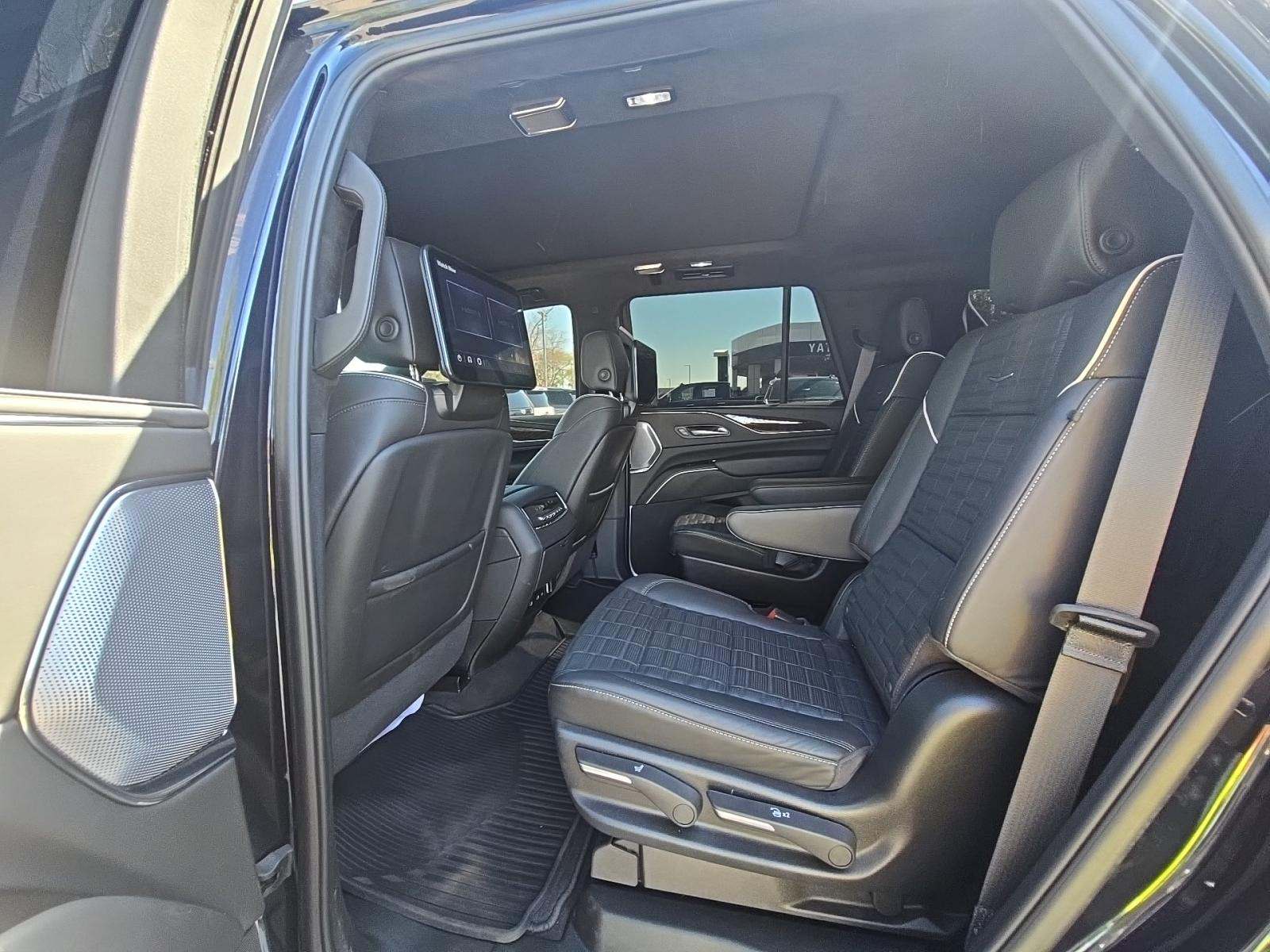 2024 Cadillac Escalade Premium Luxury Platinum AWD