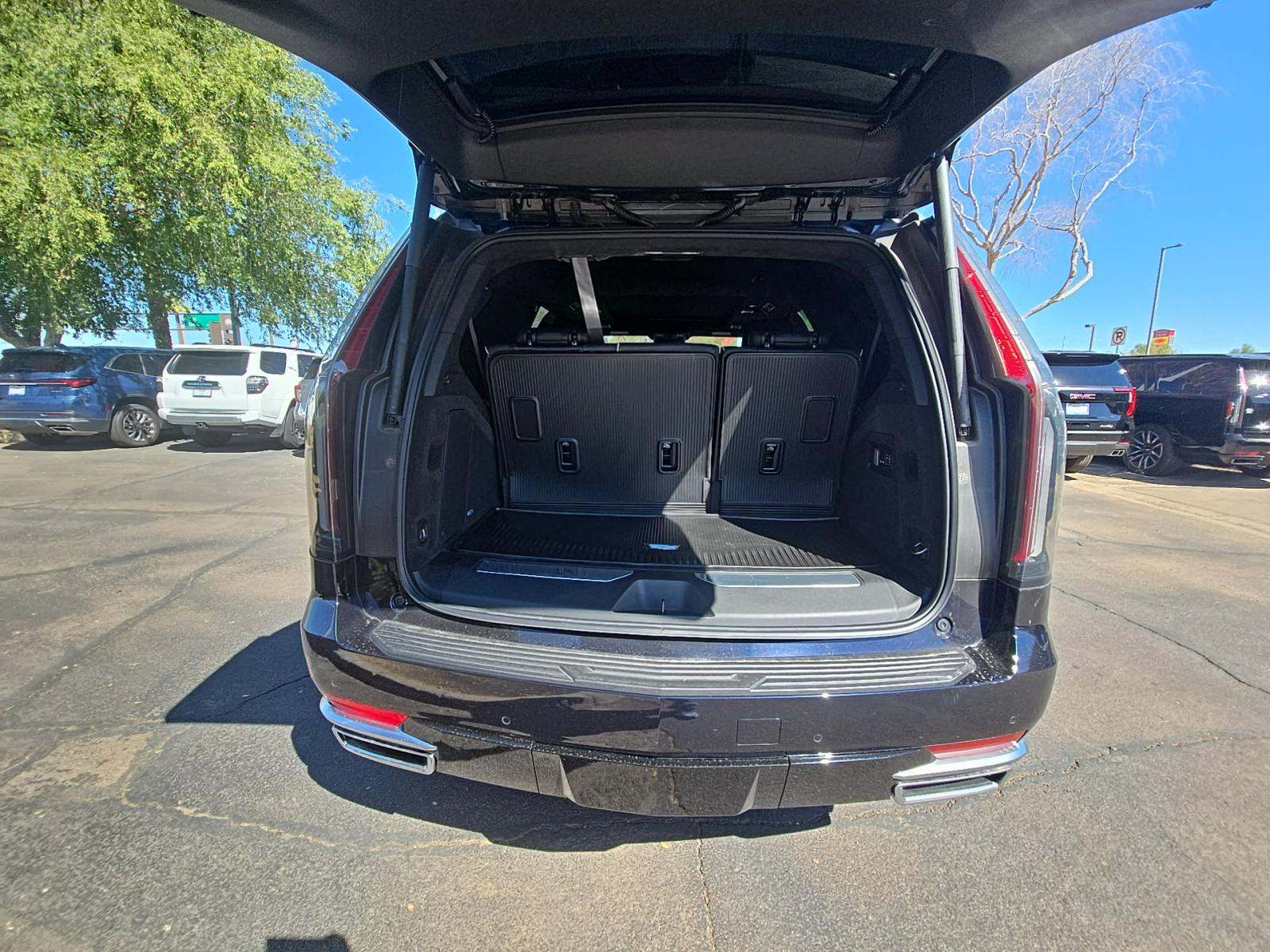 2024 Cadillac Escalade Premium Luxury Platinum AWD