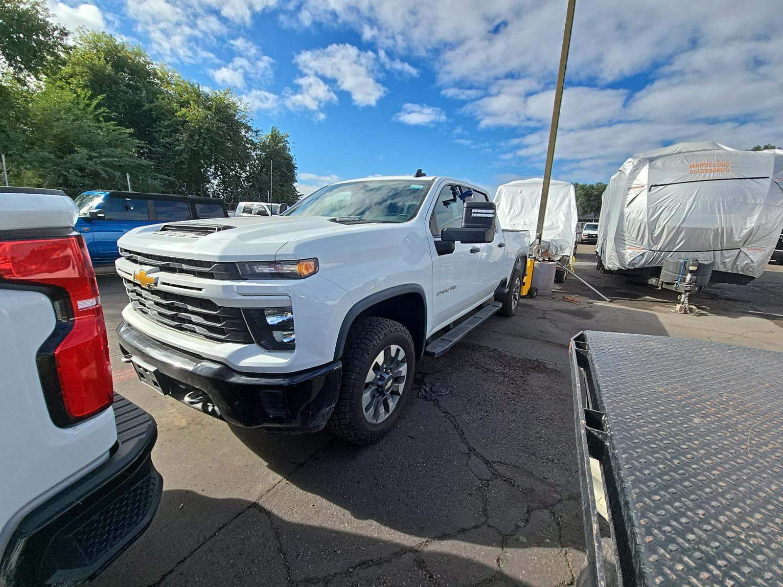 2024 Chevrolet Silverado 2500HD Custom AWD