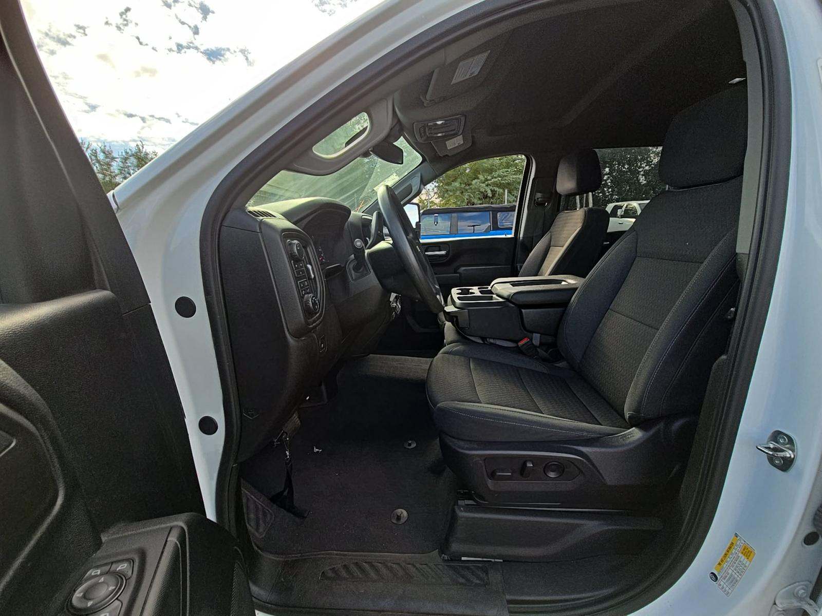 2024 Chevrolet Silverado 2500HD Custom AWD