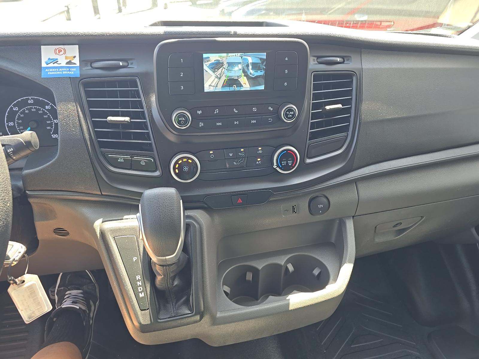 FORD TRANSIT 250 - 10