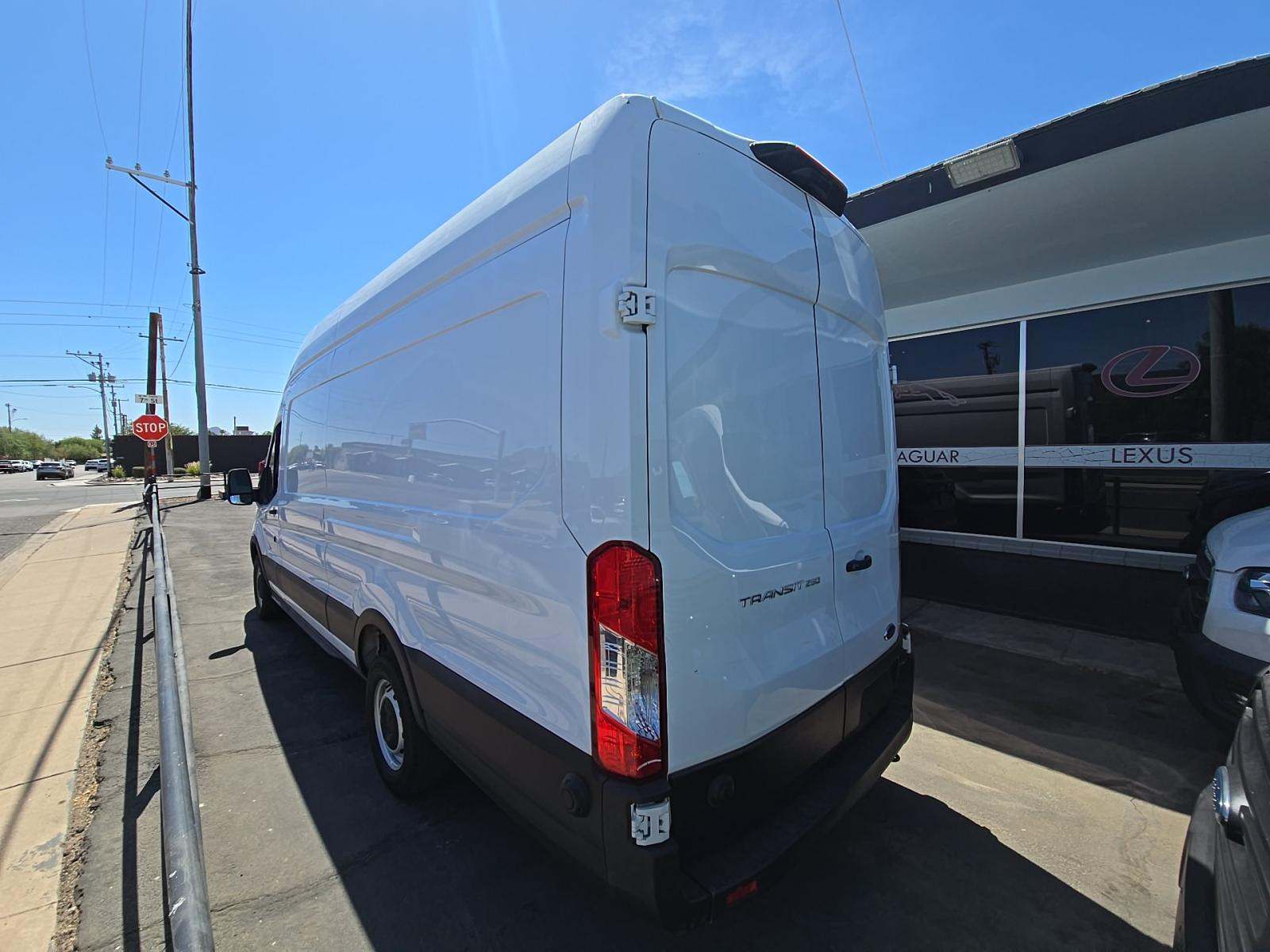 FORD TRANSIT 250 - 2