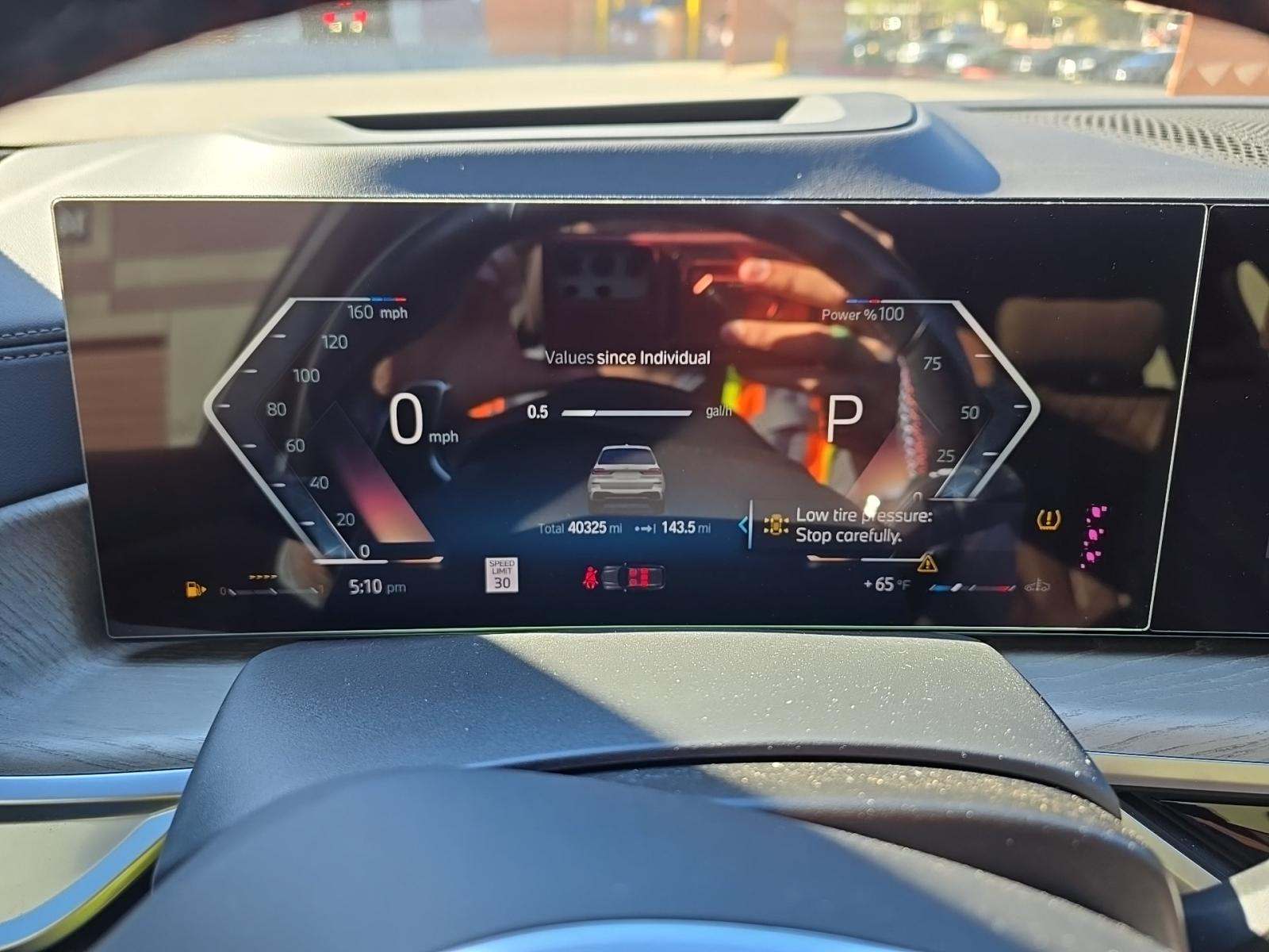 2023 BMW X7 M60i AWD