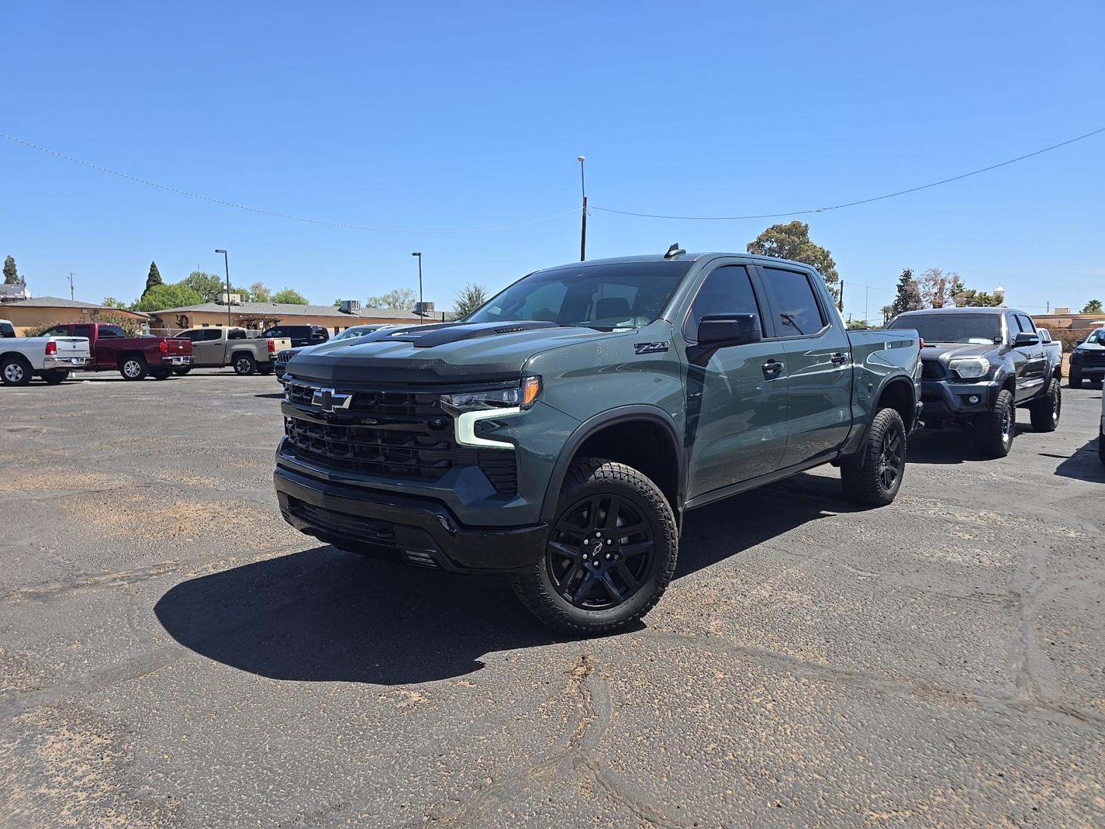 CHEVROLET SILVERADO - 1