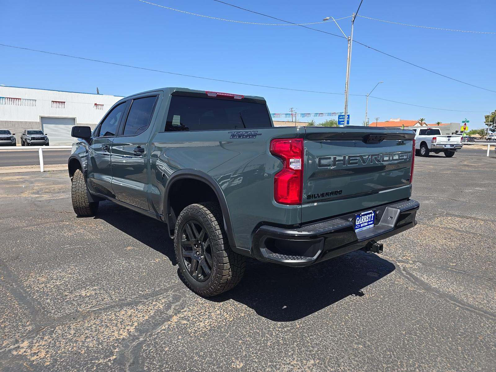 CHEVROLET SILVERADO - 2