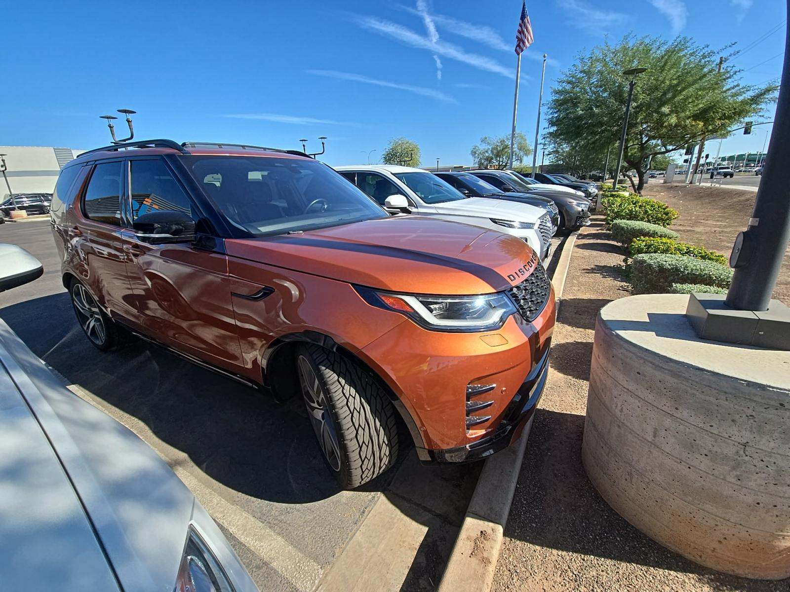 2022 Land Rover Discovery S R-Dynamic AWD