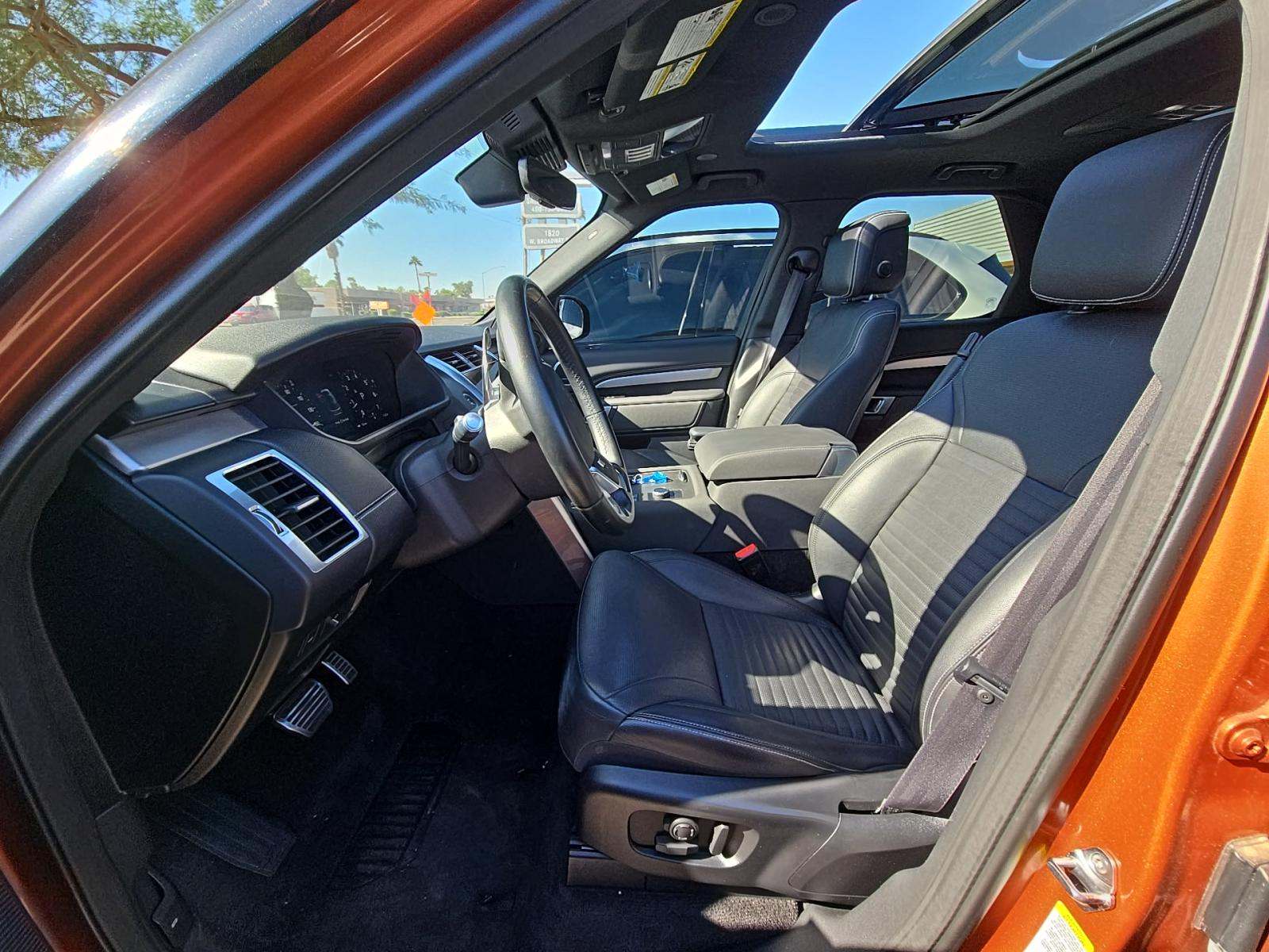 2022 Land Rover Discovery S R-Dynamic AWD