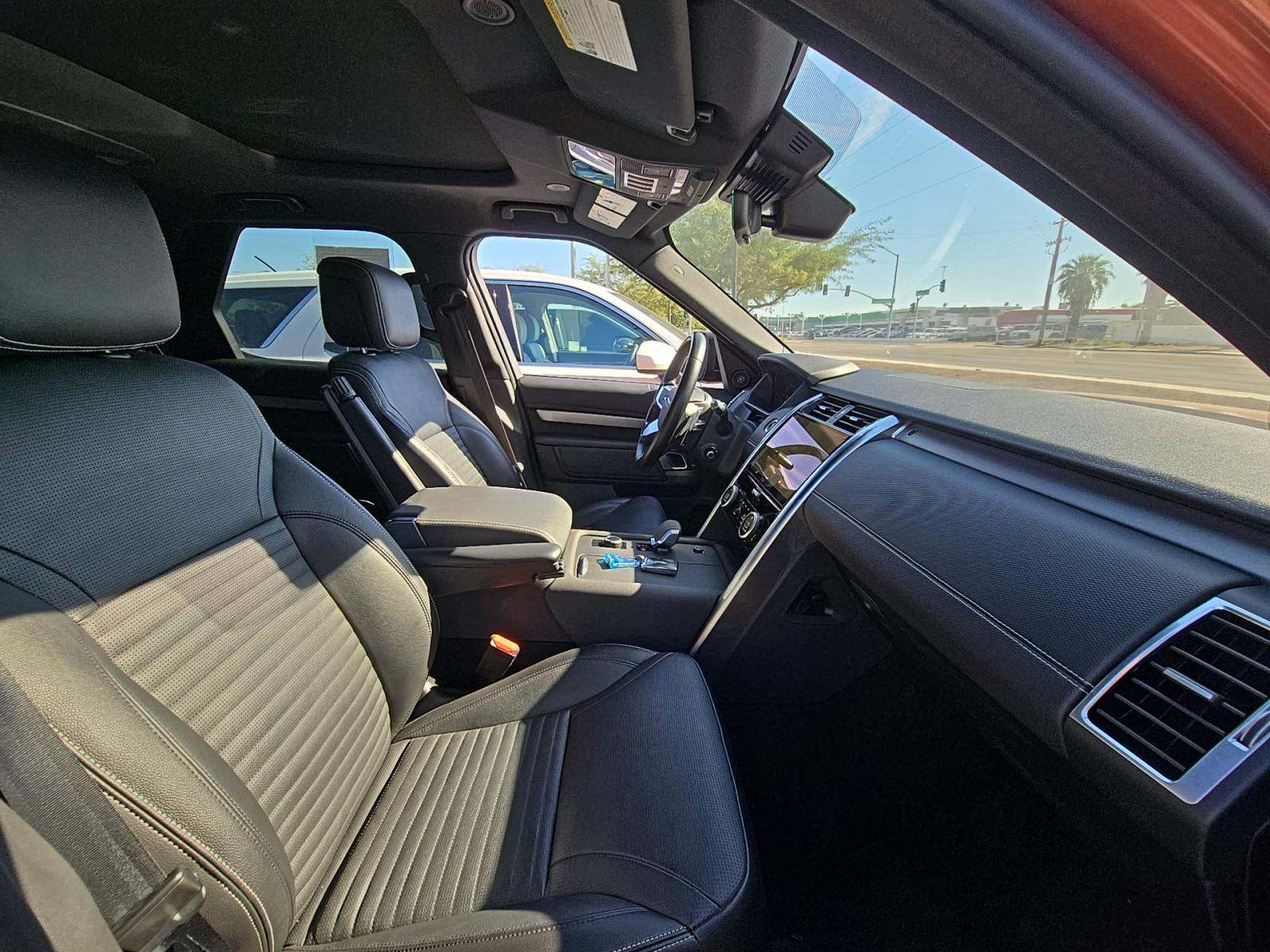 2022 Land Rover Discovery S R-Dynamic AWD