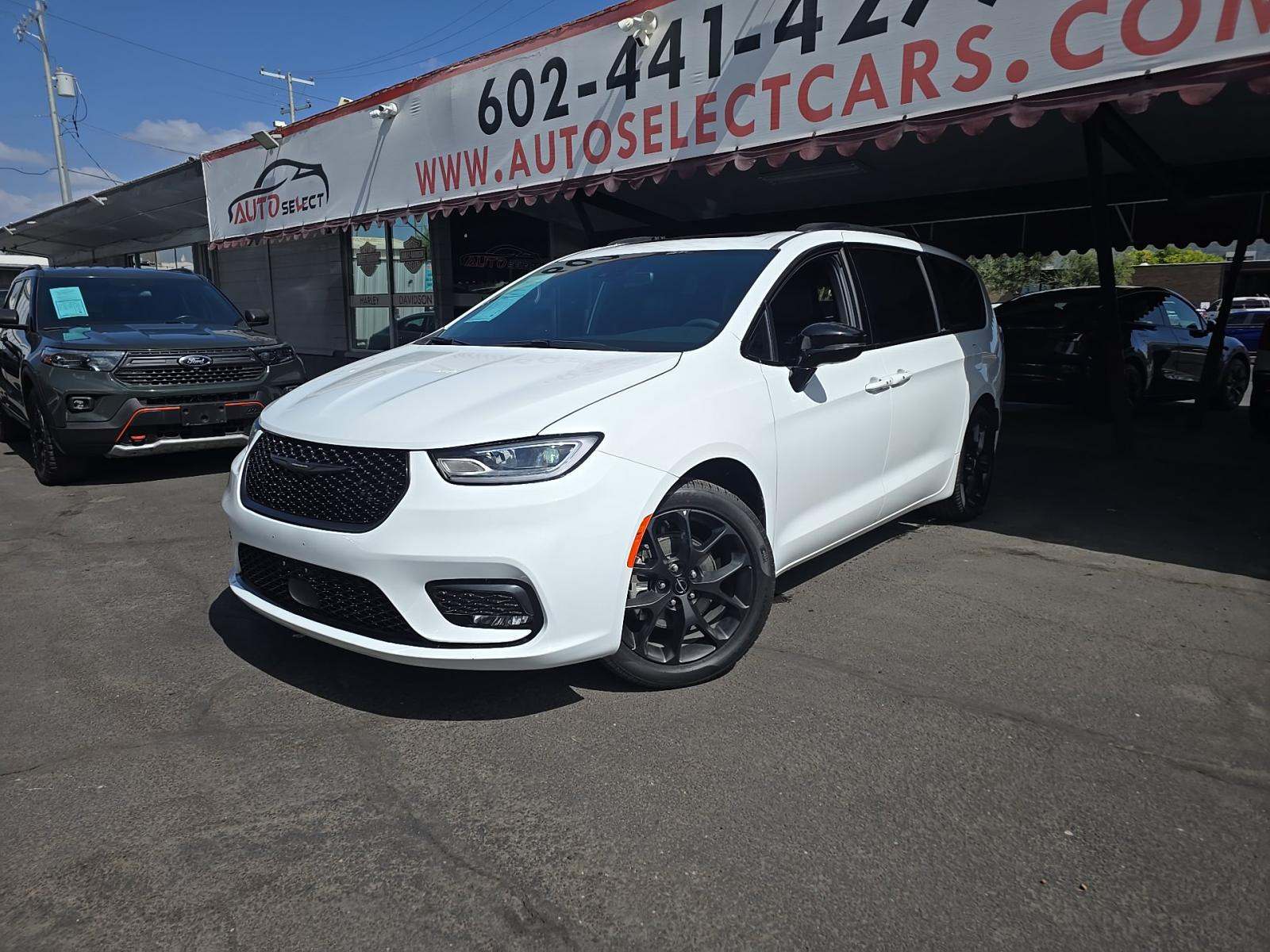 2025 Chrysler Pacifica Limited FWD