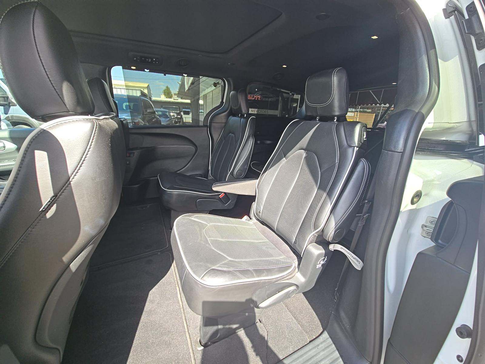 2025 Chrysler Pacifica Limited FWD