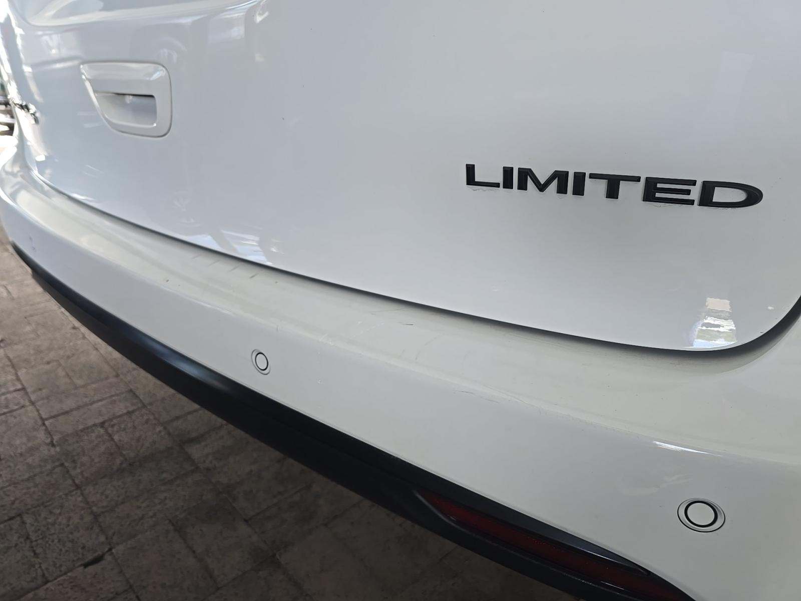 2025 Chrysler Pacifica Limited FWD