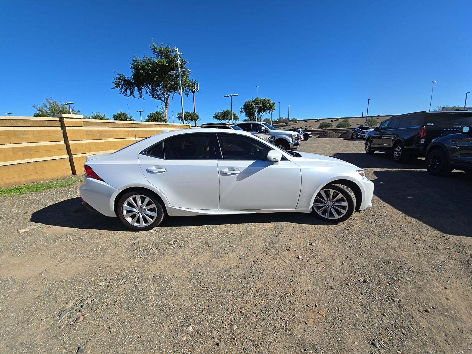 2016 Lexus IS IS 200t RWD