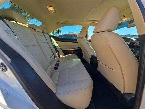 2016 Lexus IS IS 200t RWD