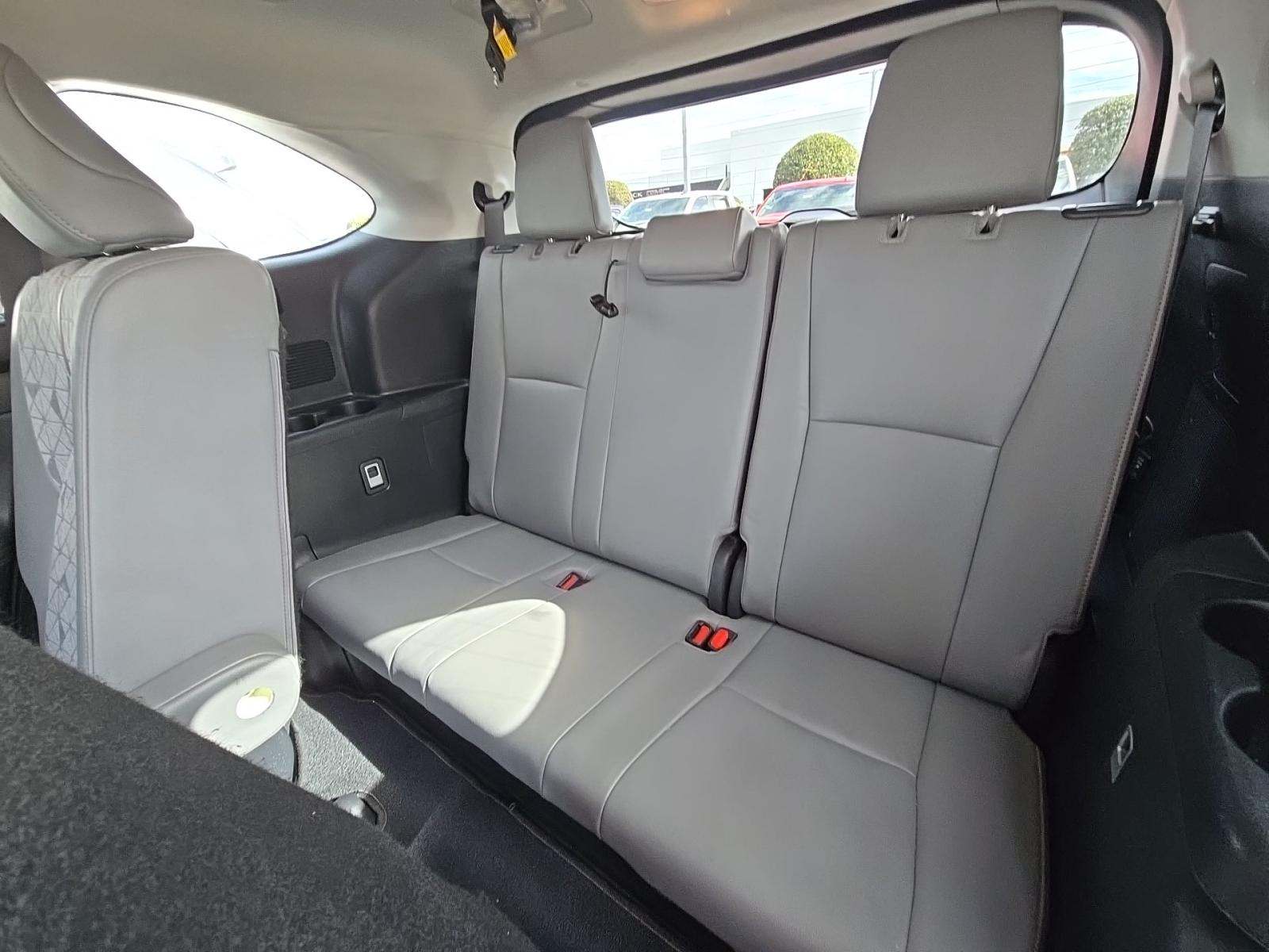 2023 Toyota Highlander Hybrid Bronze Edition FWD