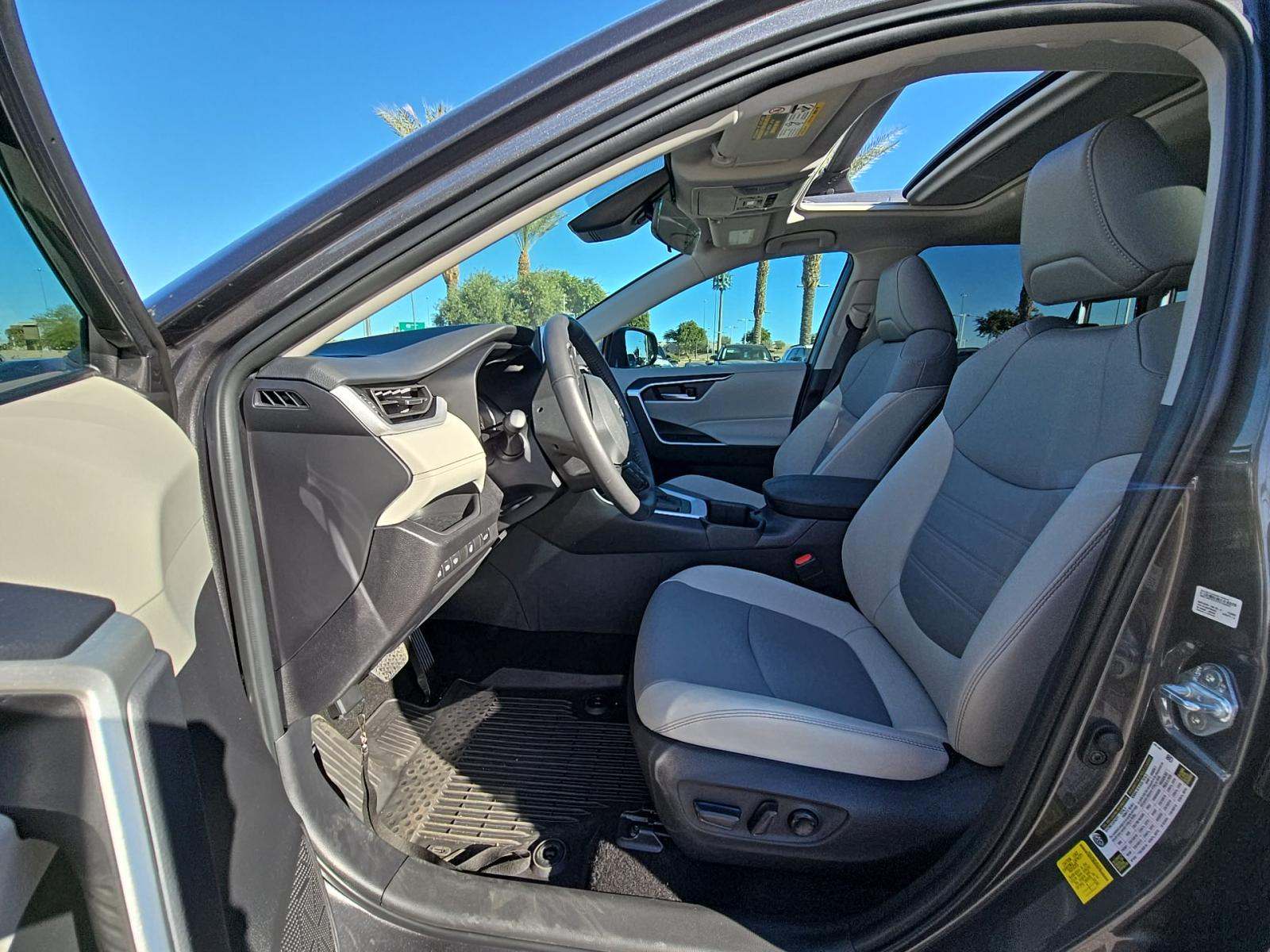 2025 Toyota RAV4 XLE Premium FWD