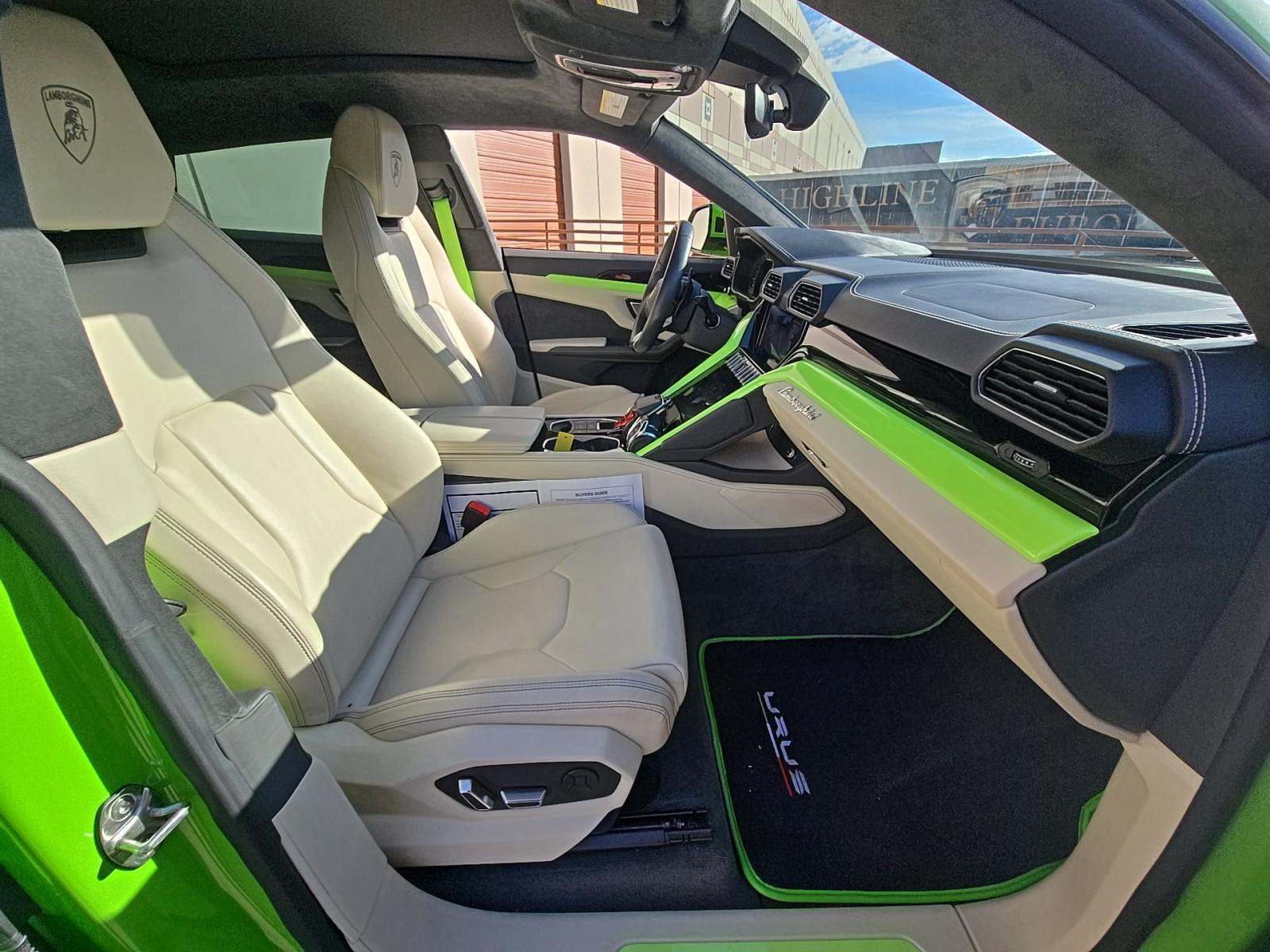 2022 Lamborghini Urus Base AWD