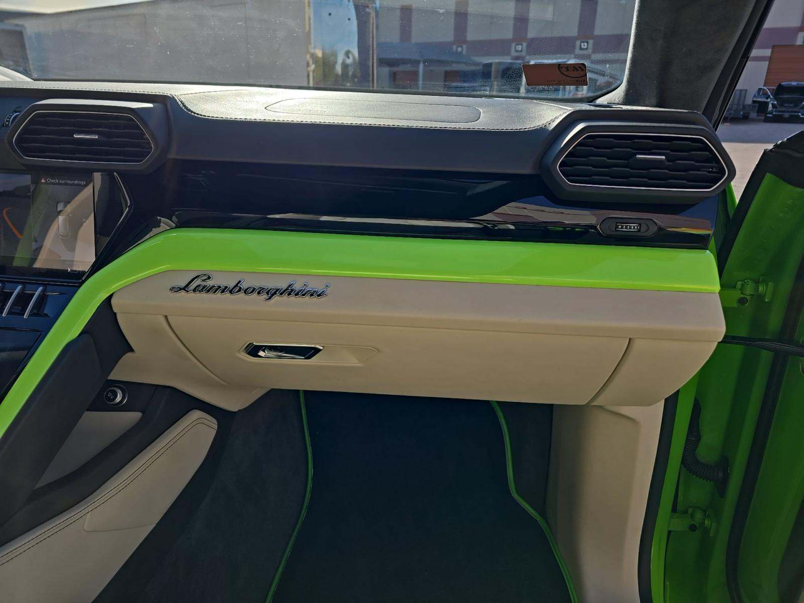 2022 Lamborghini Urus Base AWD