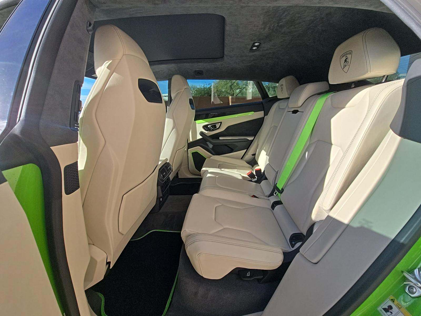 2022 Lamborghini Urus Base AWD