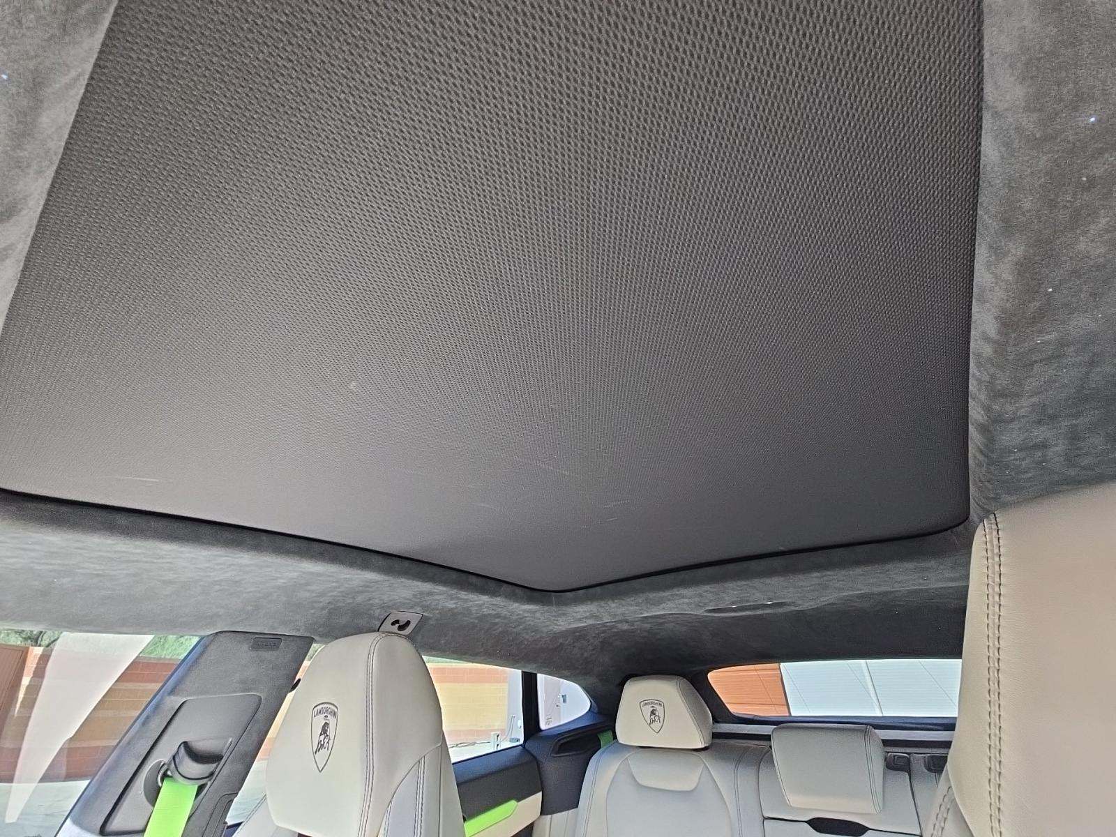 2022 Lamborghini Urus Base AWD