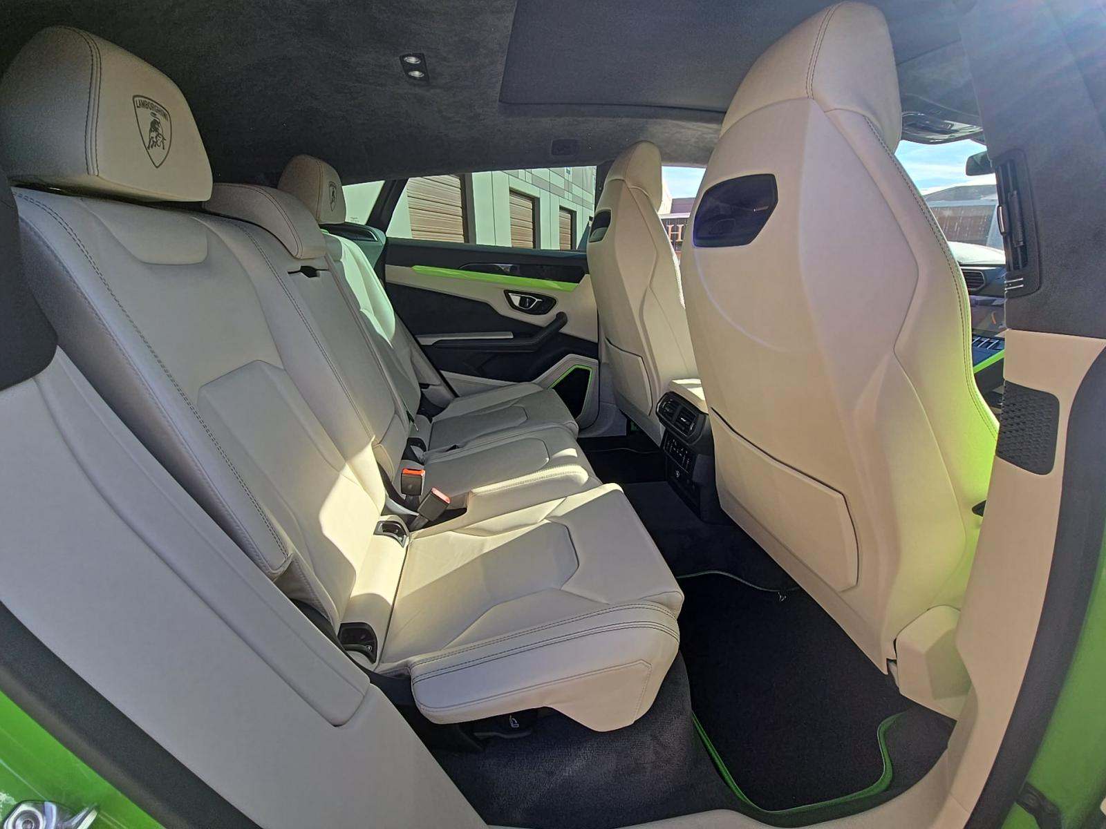 2022 Lamborghini Urus Base AWD